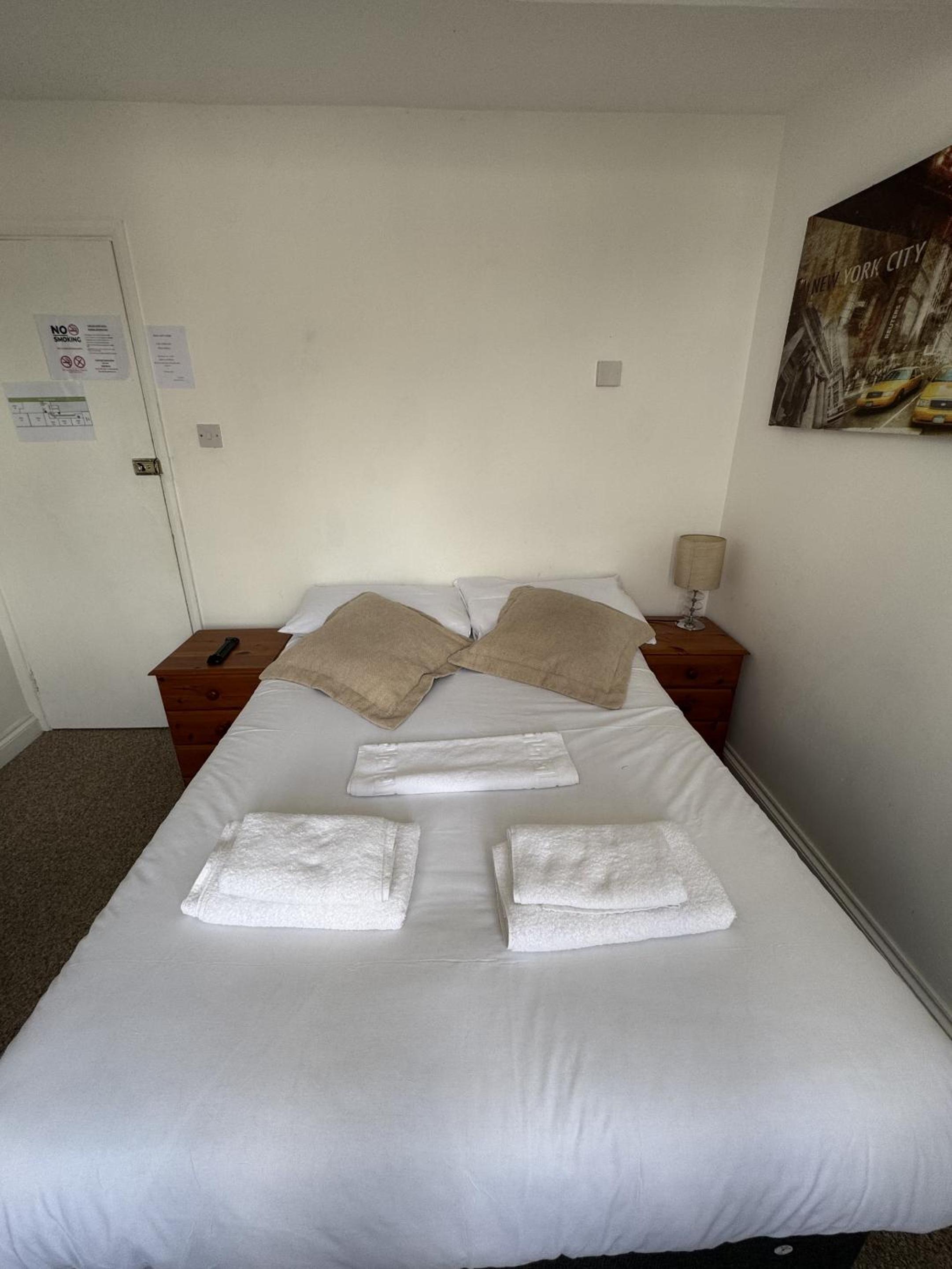 Standard Double Room photo 3