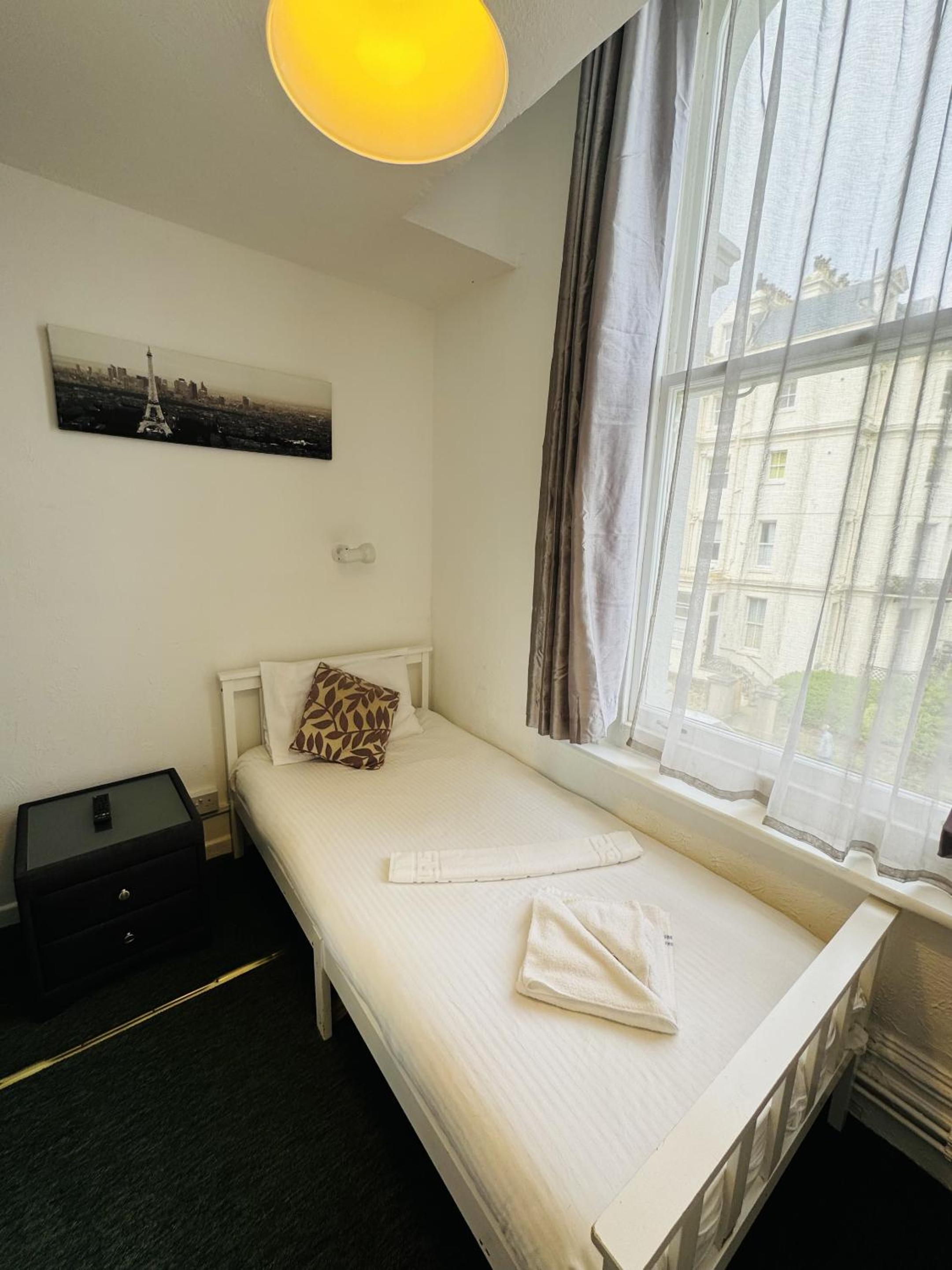 Standard Single Room photo 3