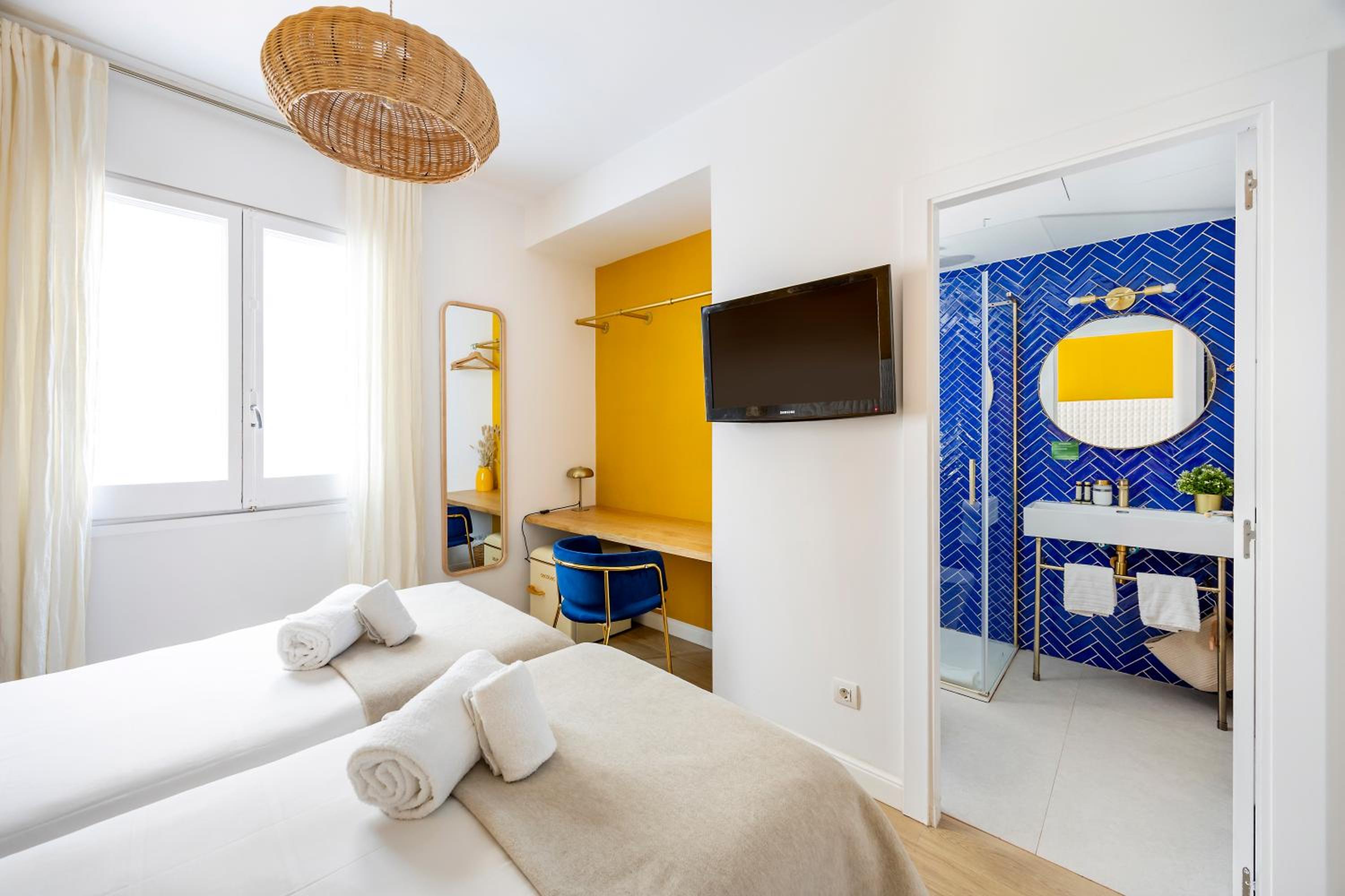 Standard Twin Room photo 2