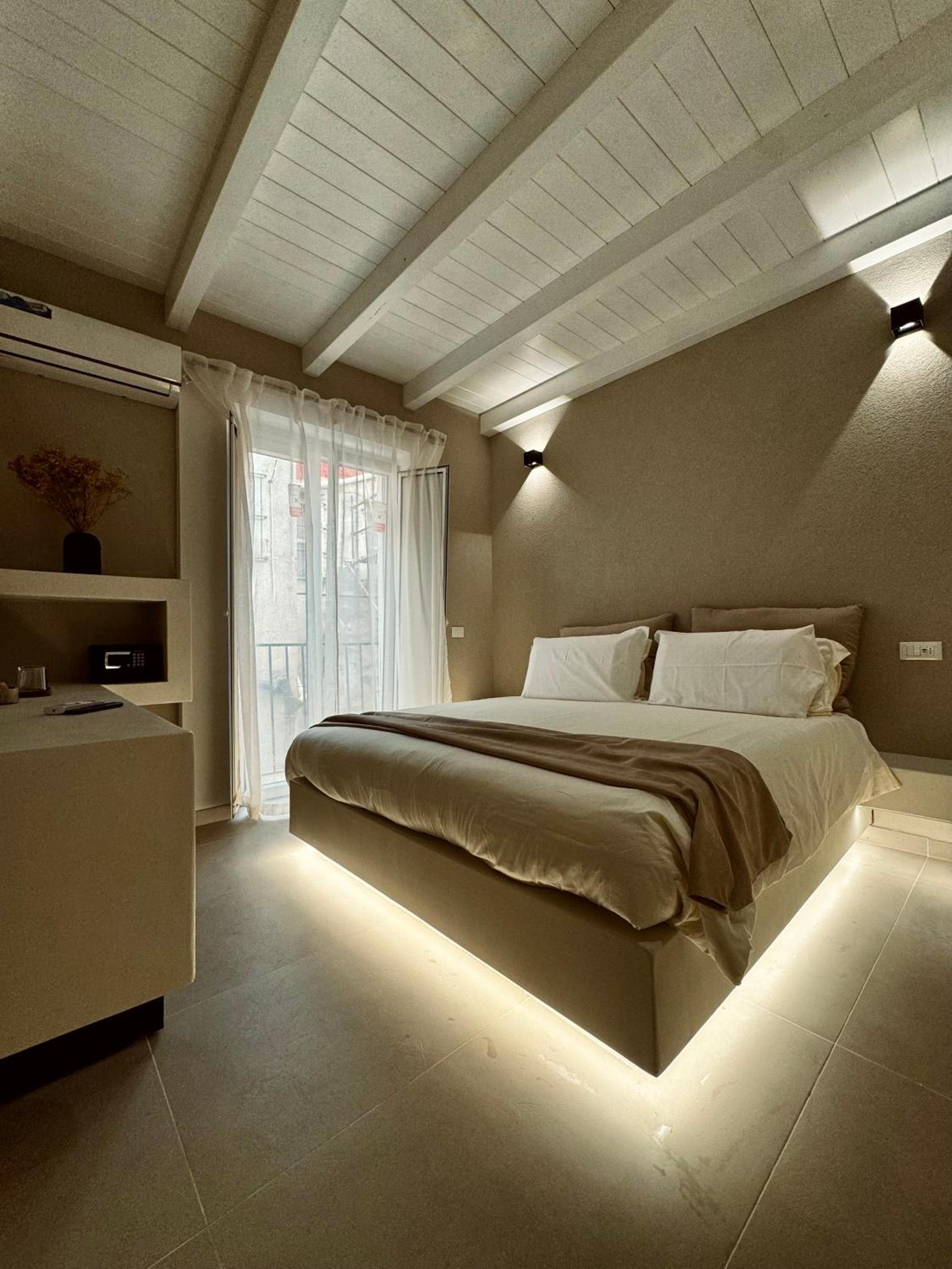 Deluxe Double Room With Balcony