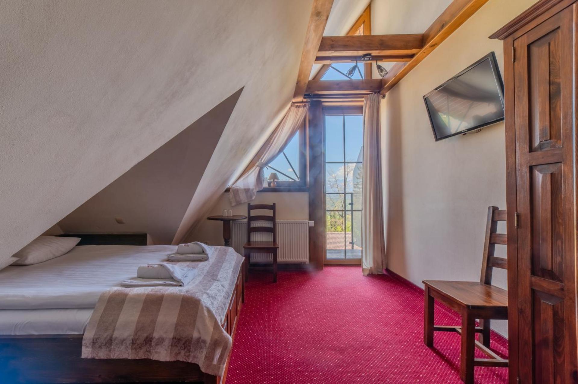 Standard Double Room with Mountain View photo 1