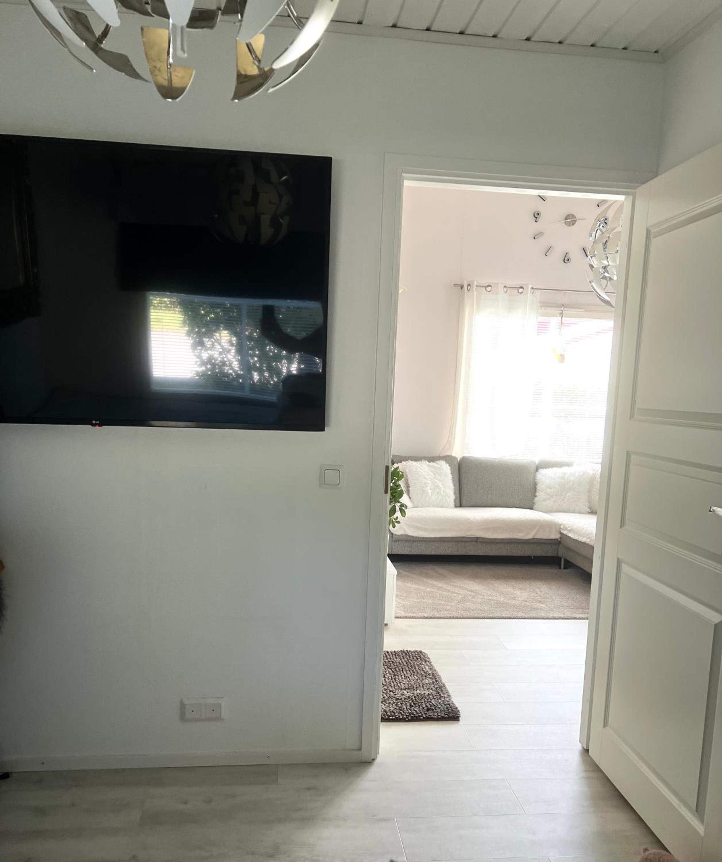 One-Bedroom House photo 2