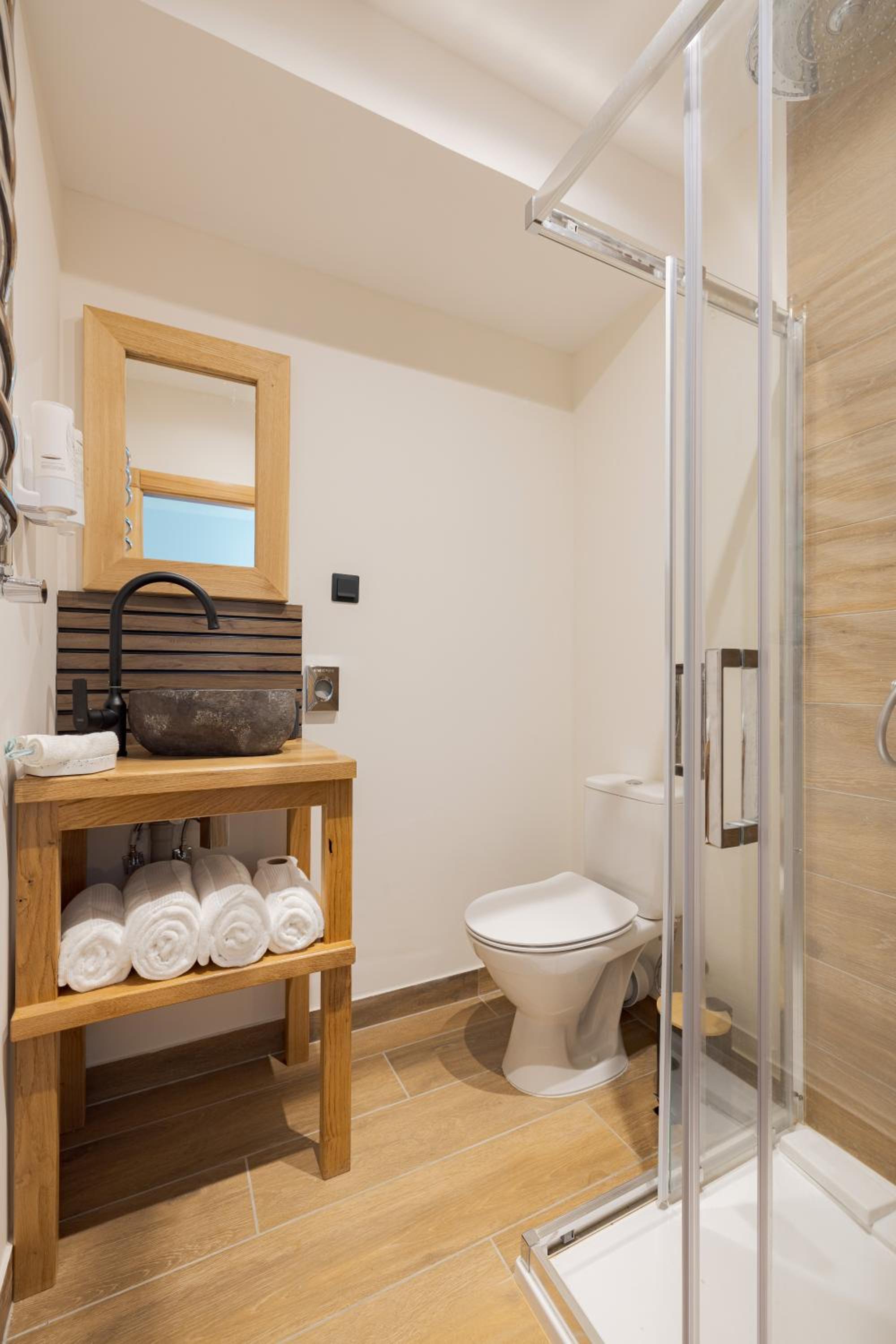 Double or Twin Room with Garden View photo 2