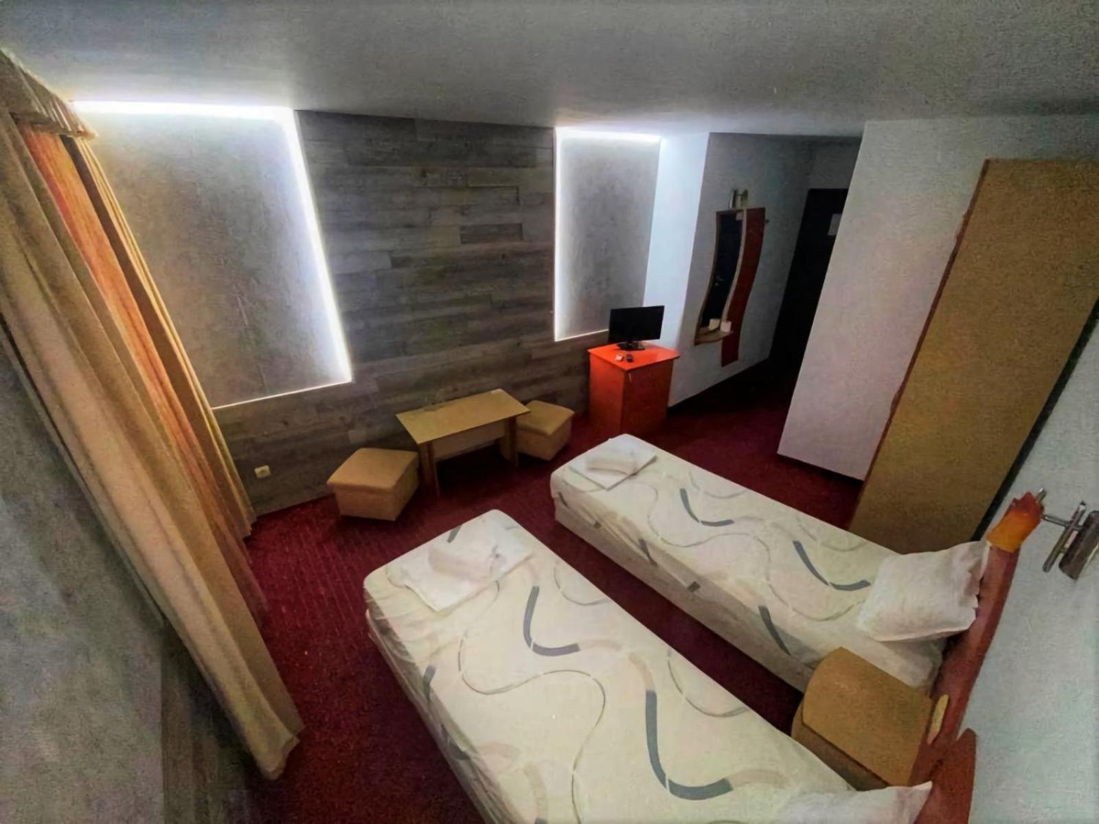 Standard Twin Room photo 1