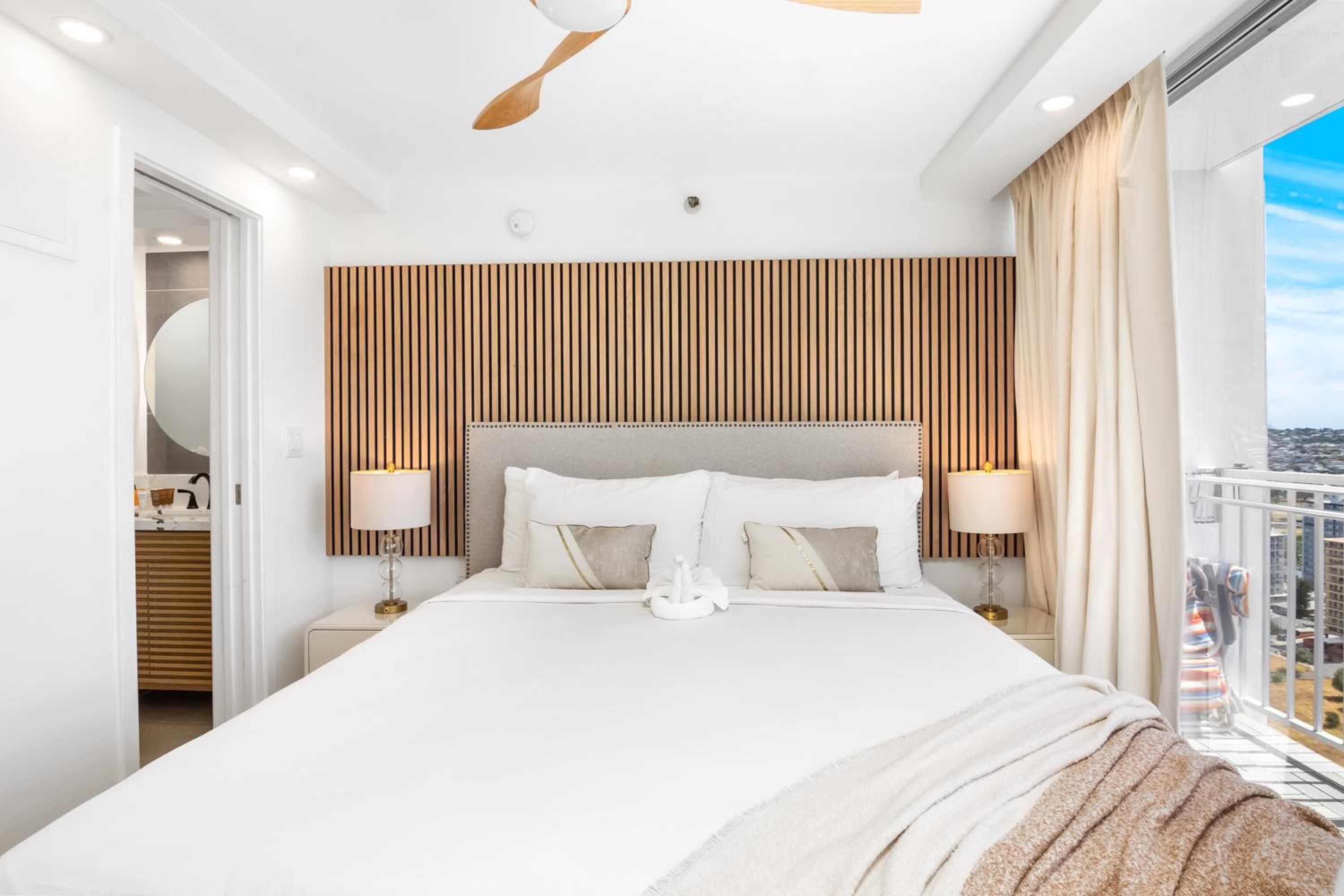 Ocean Retreat: Remodeled Pacific Monarch Haven: One-Bedroom Apartment photo