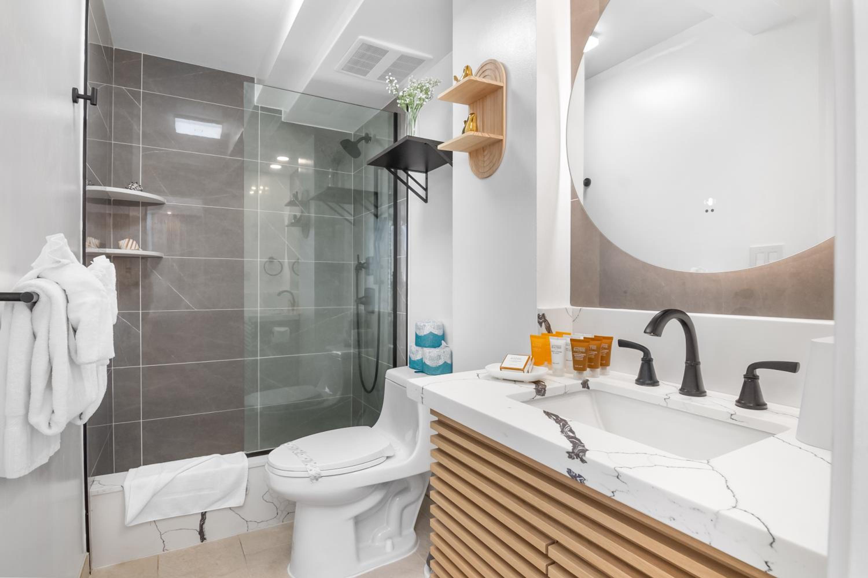 Ocean Retreat: Remodeled Pacific Monarch Haven: One-Bedroom Apartment photo