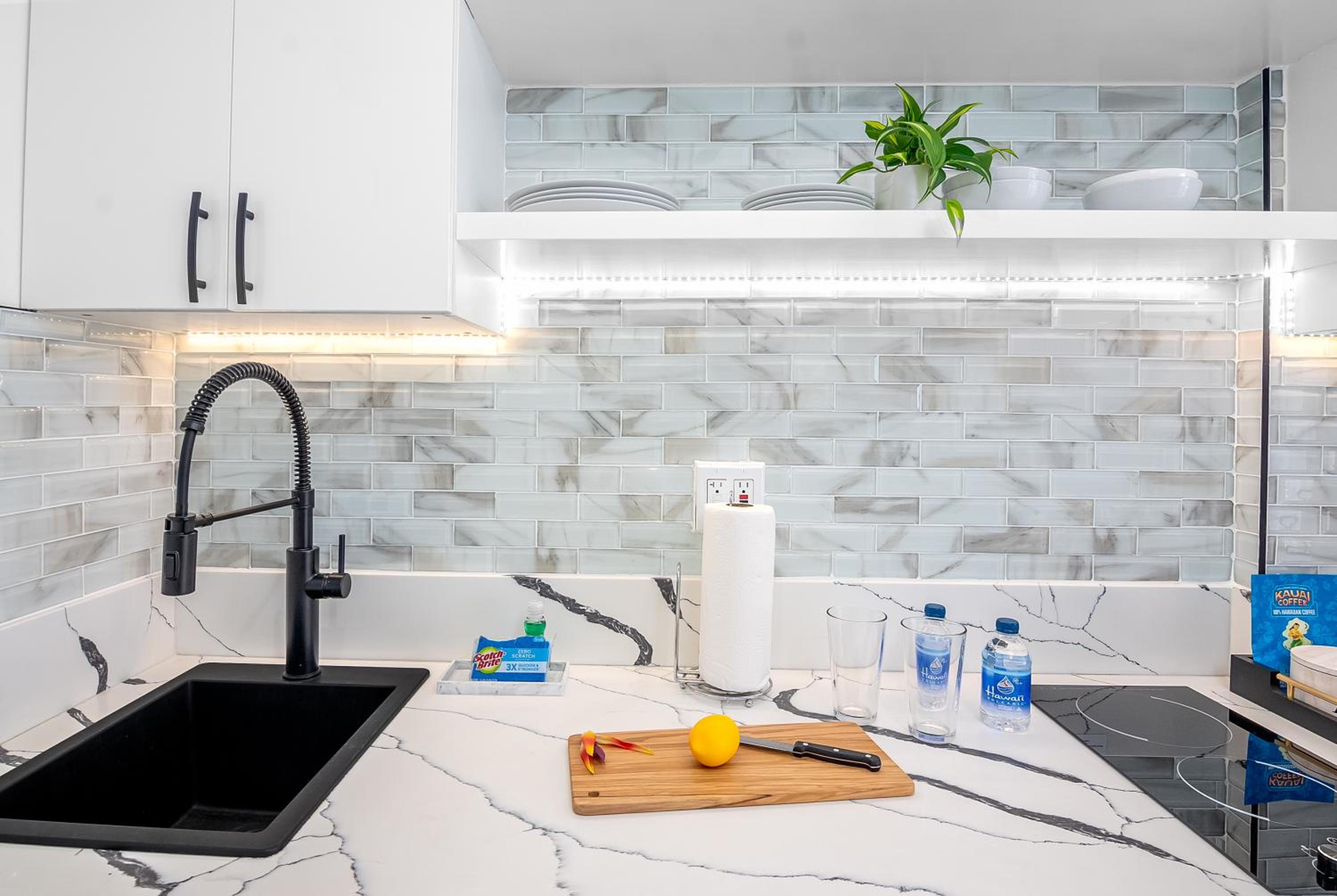 Ocean Retreat: Remodeled Pacific Monarch Haven: One-Bedroom Apartment photo