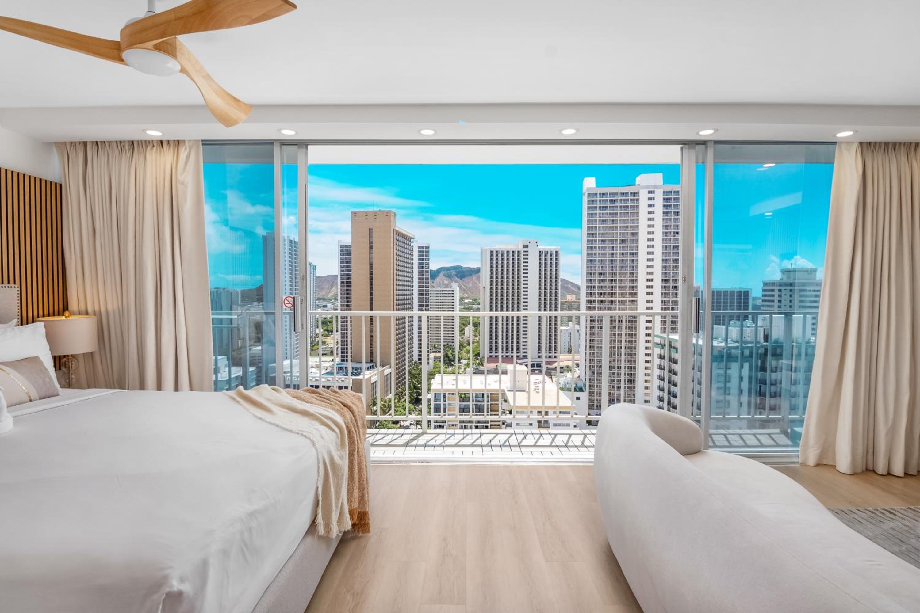 Ocean Retreat: Remodeled Pacific Monarch Haven: One-Bedroom Apartment photo
