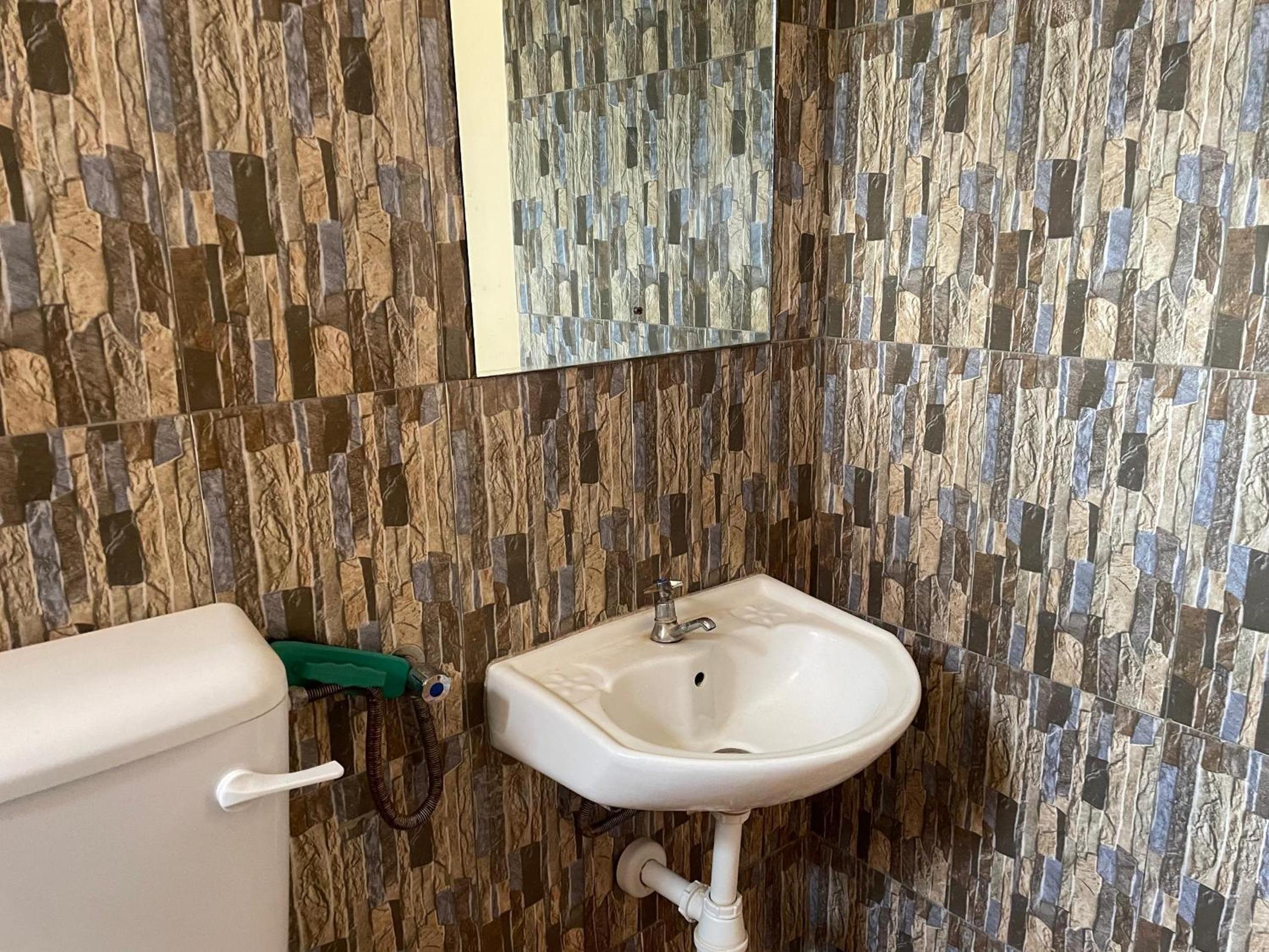 Double Room With Private Bathroom photo 3