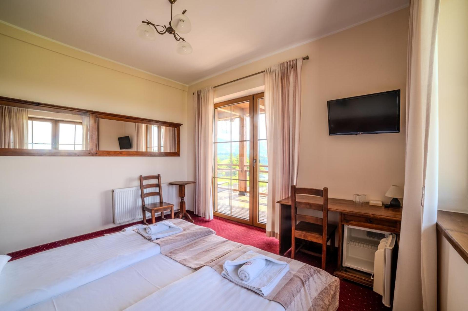 Studio for families with kids with Terrace and Mountain View photo 1