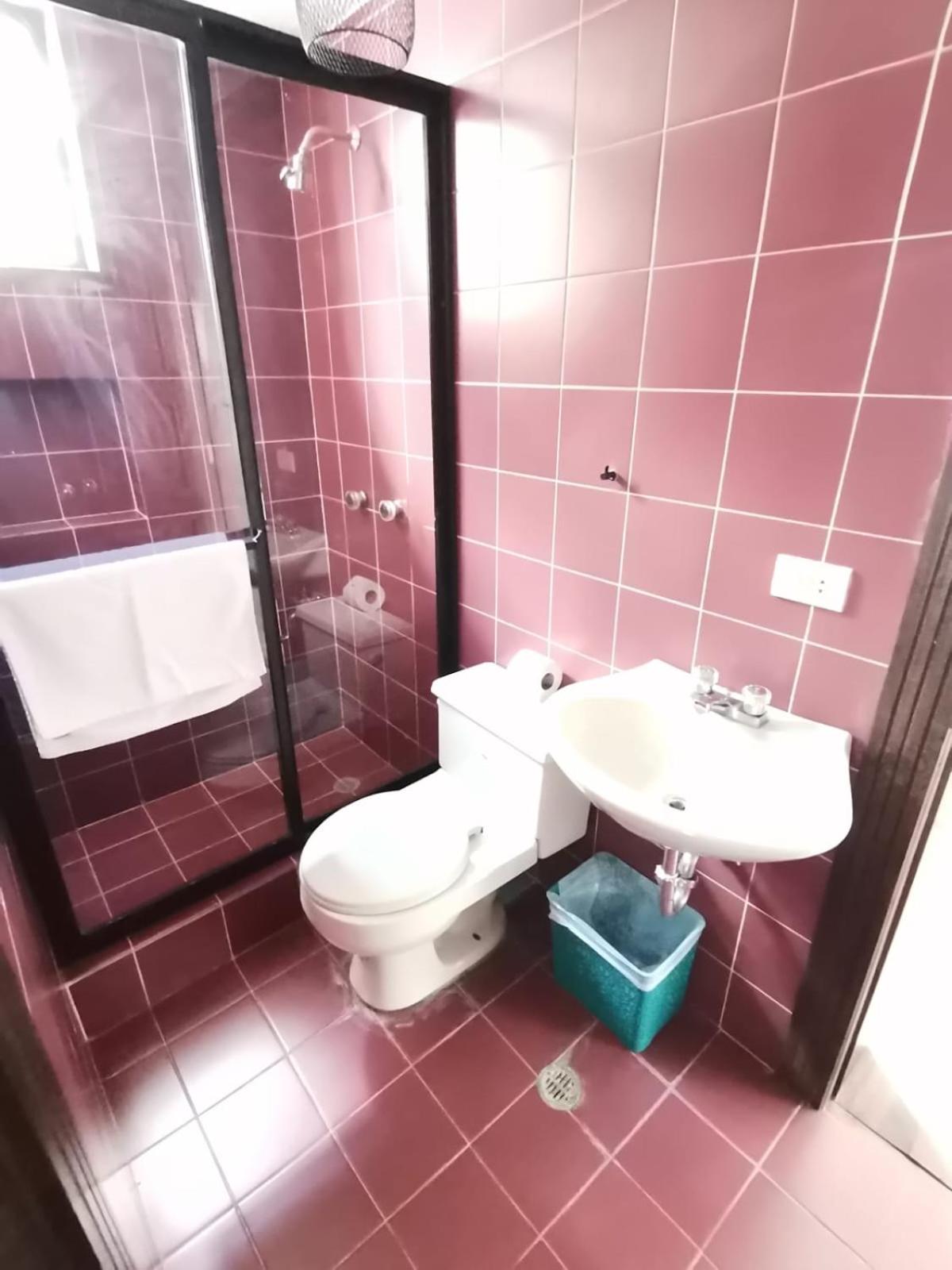 Double Room With Private Bathroom photo 2