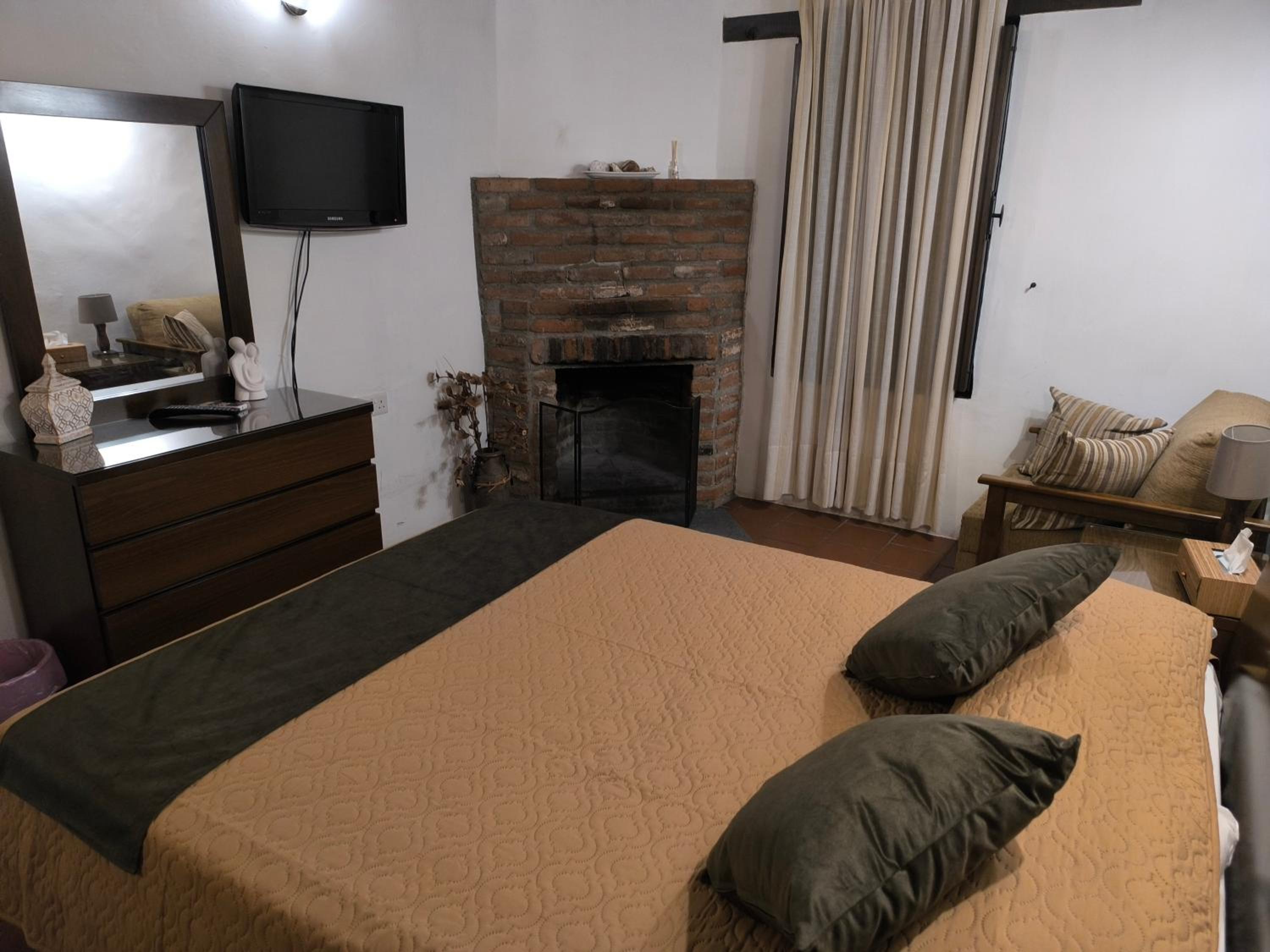 Studio (2 Adults) - Photo 15