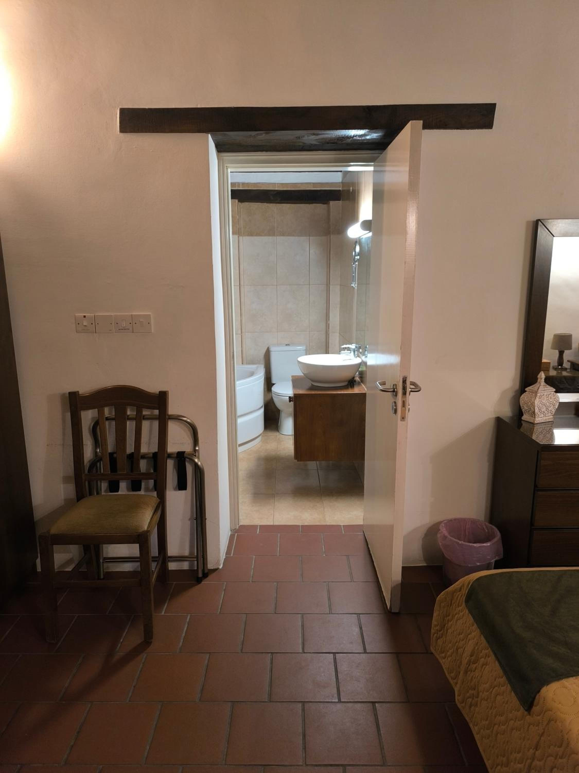 Studio (2 Adults) - Photo 16