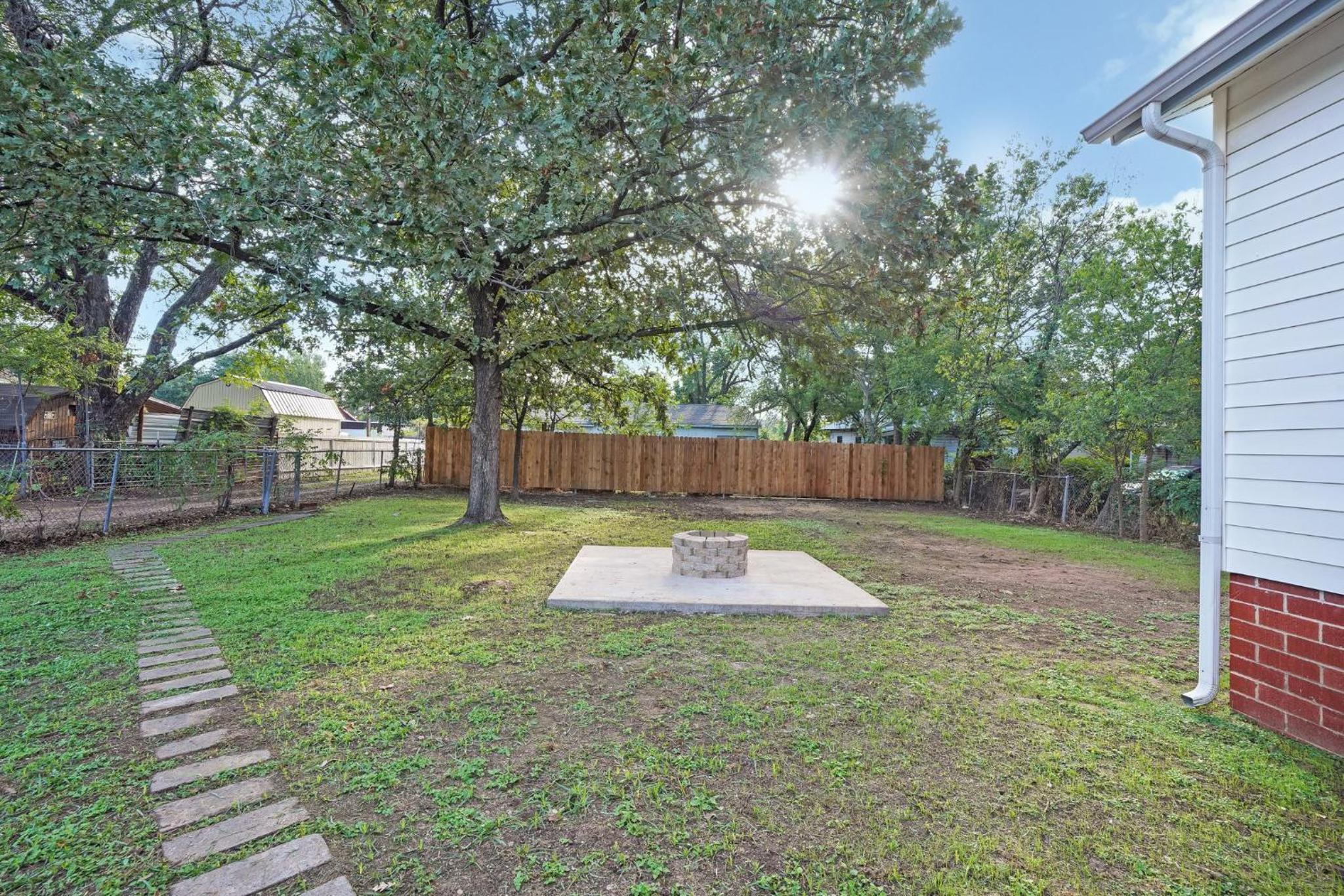 Three-Bedroom Home photo 3