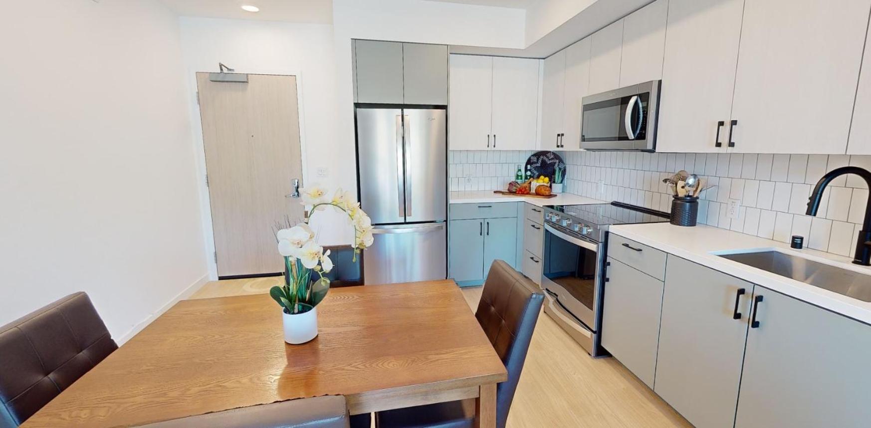 Apartment photo 2