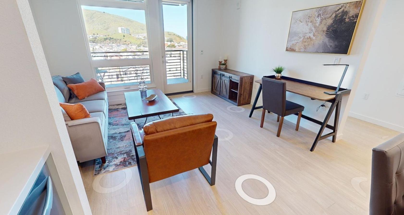 Apartment photo 1