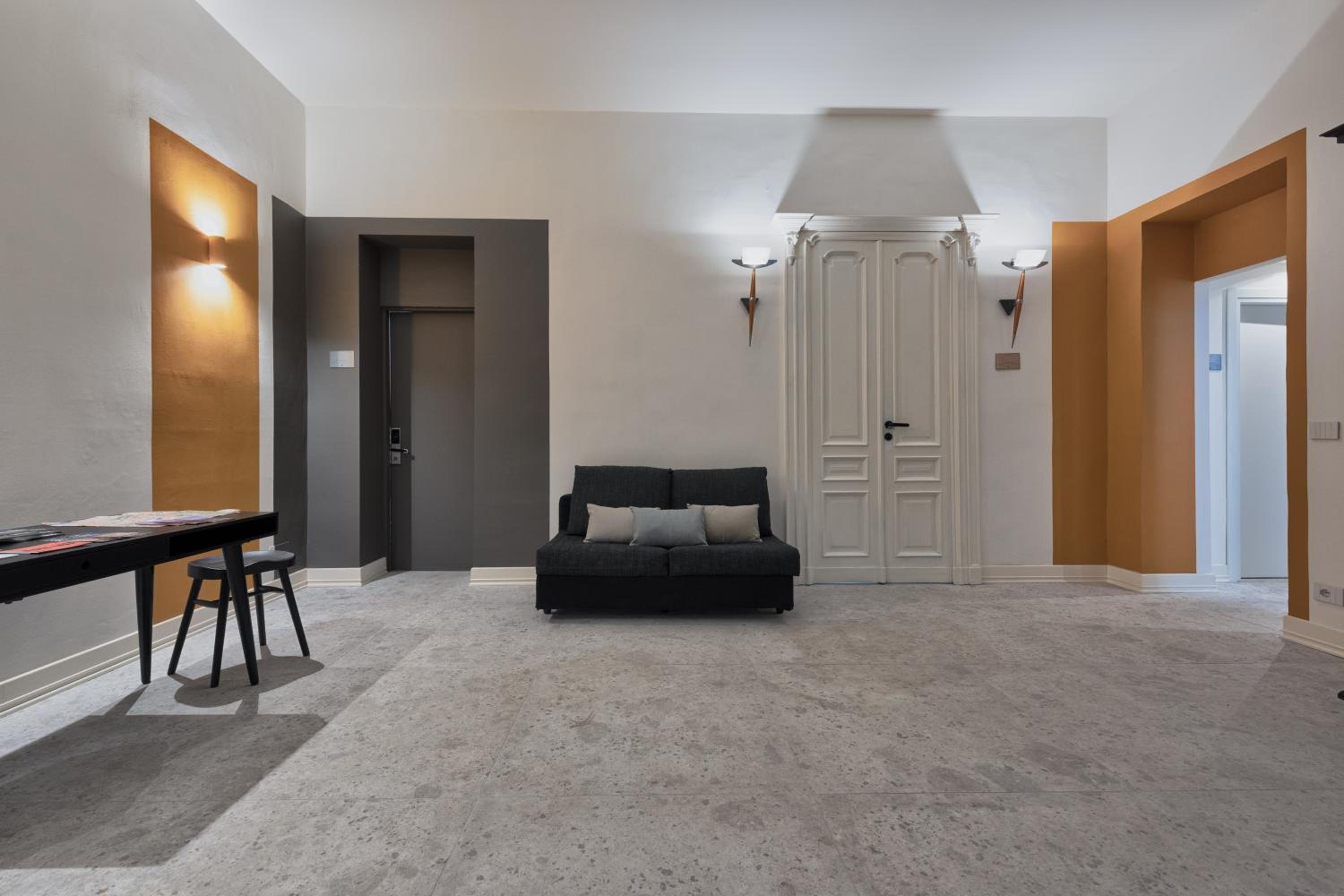 King Room