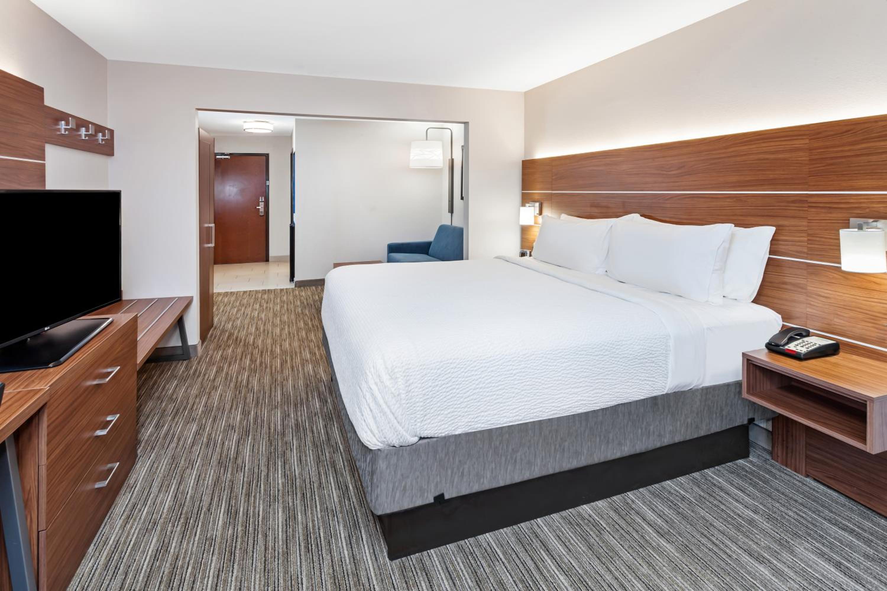 King Suite - Photo 5