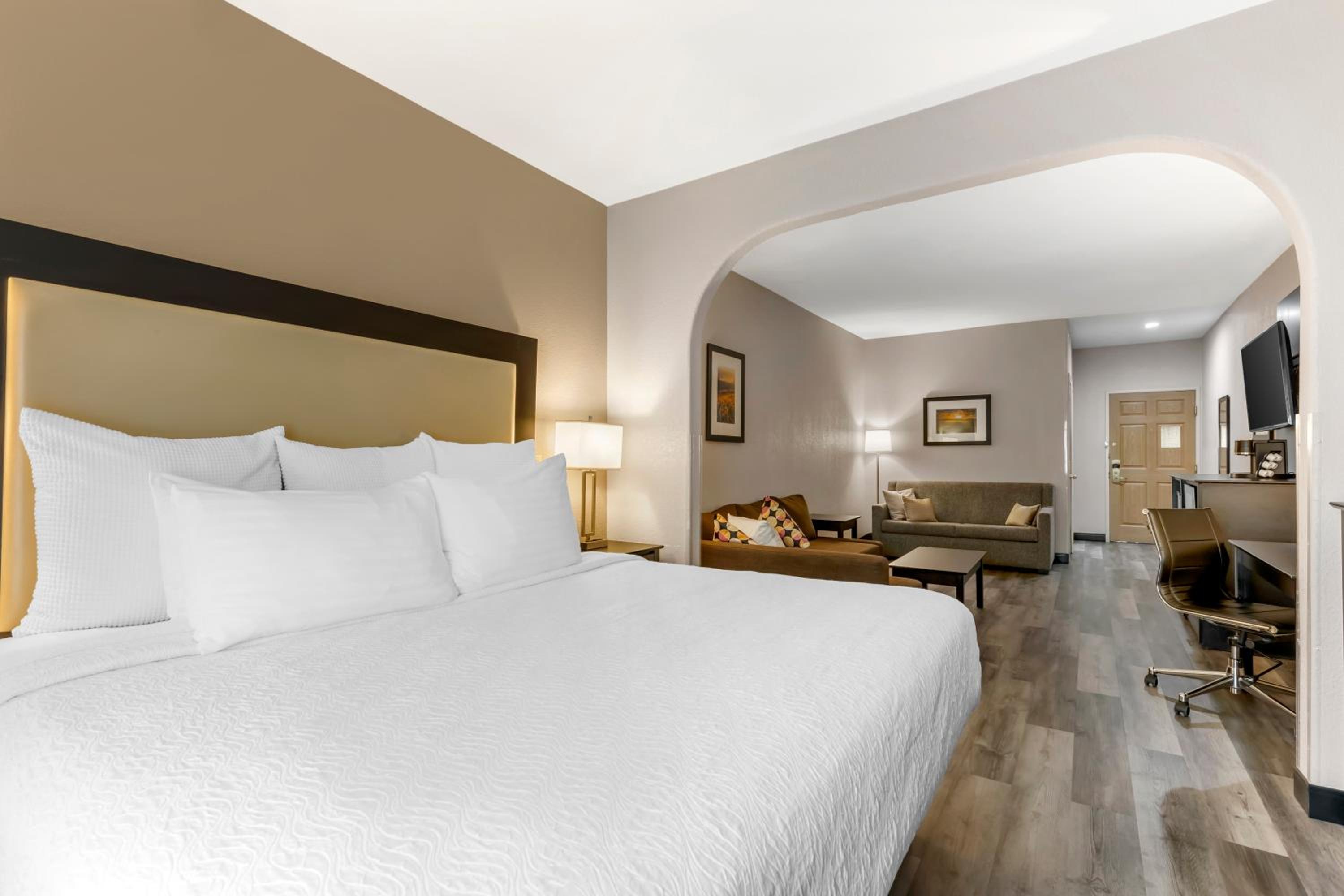 King Suite - Photo 7