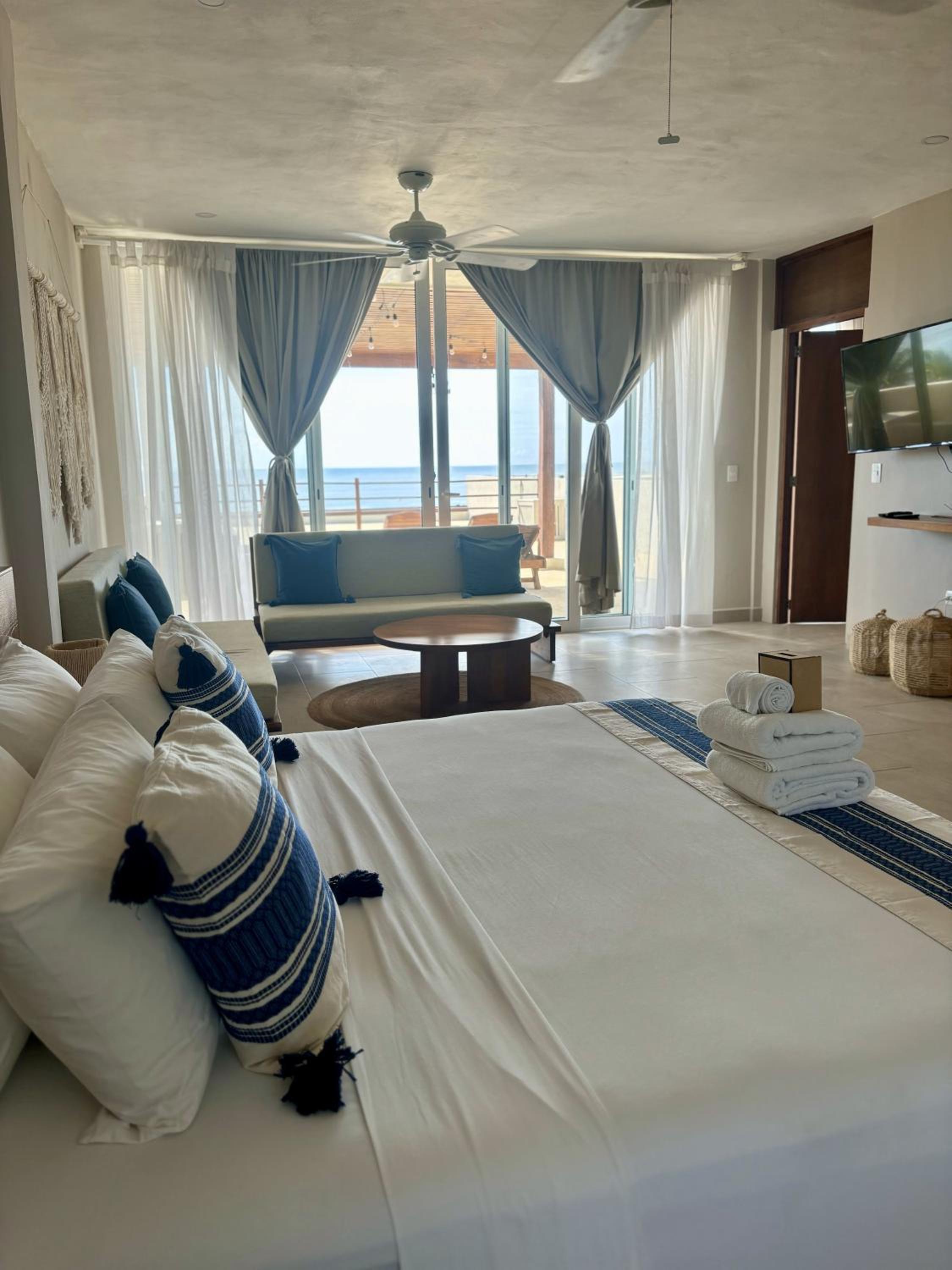 Presidential Suite - Photo 4
