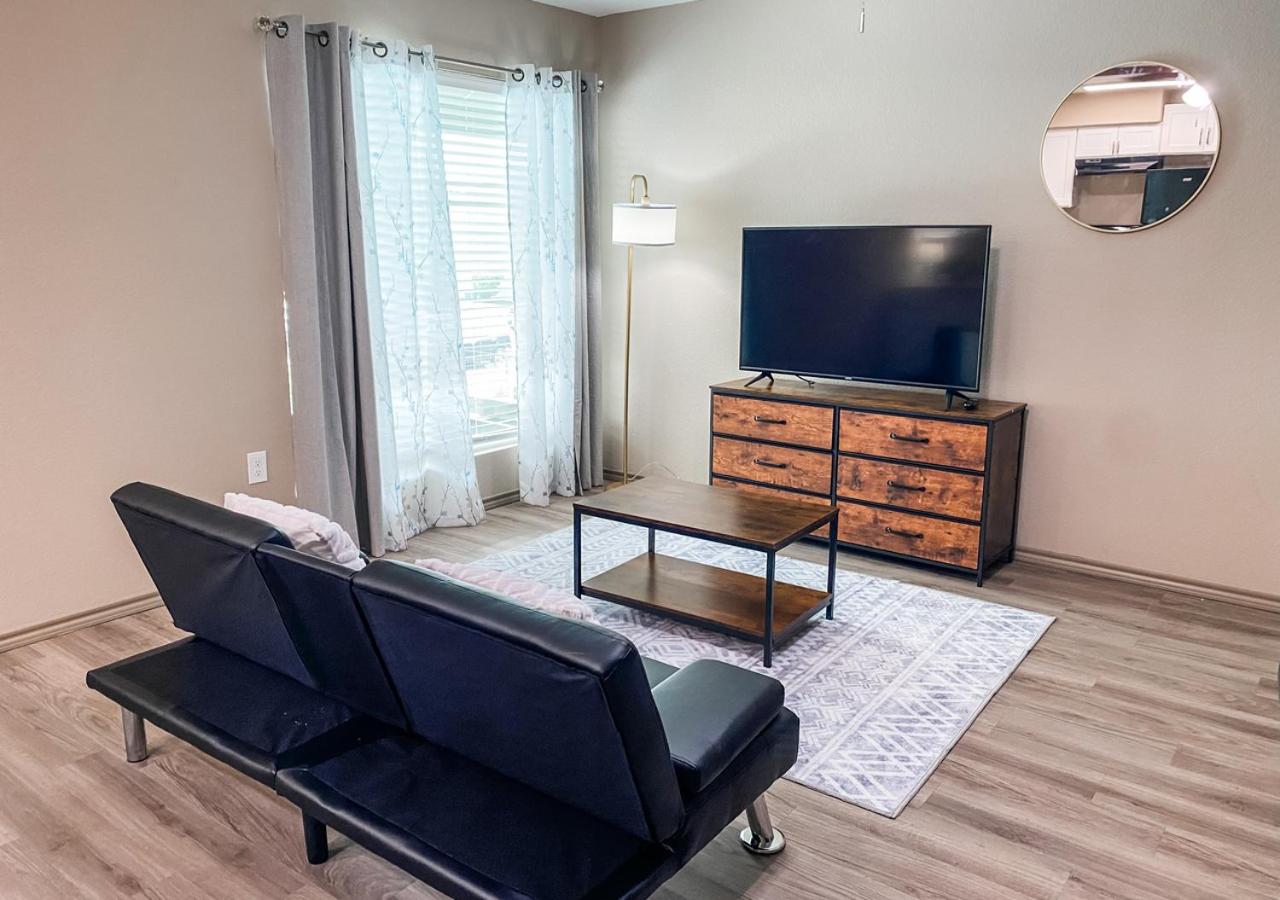 Apartment photo 2