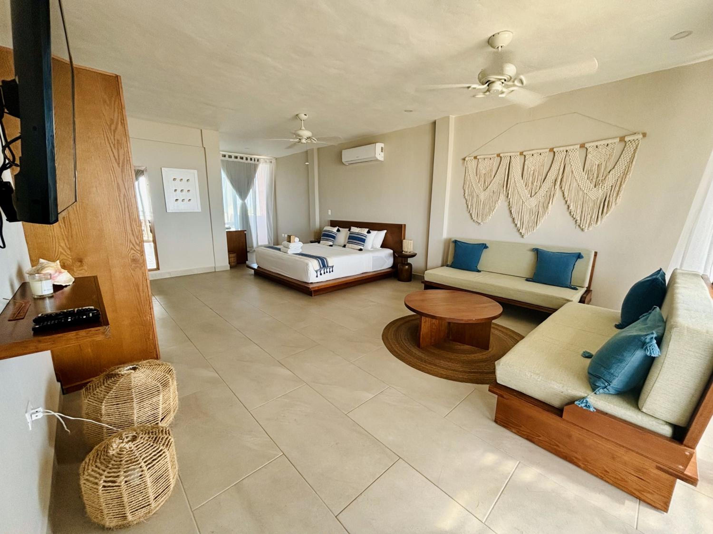 Presidential Suite - Photo 9