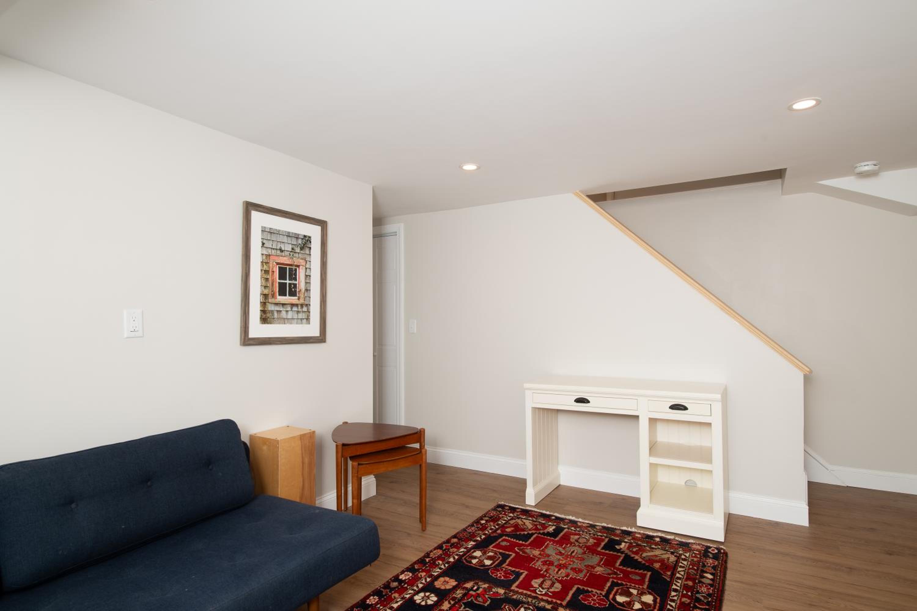 Five-Bedroom House photo 1