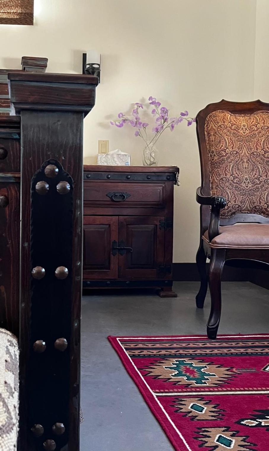Deluxe King Suite