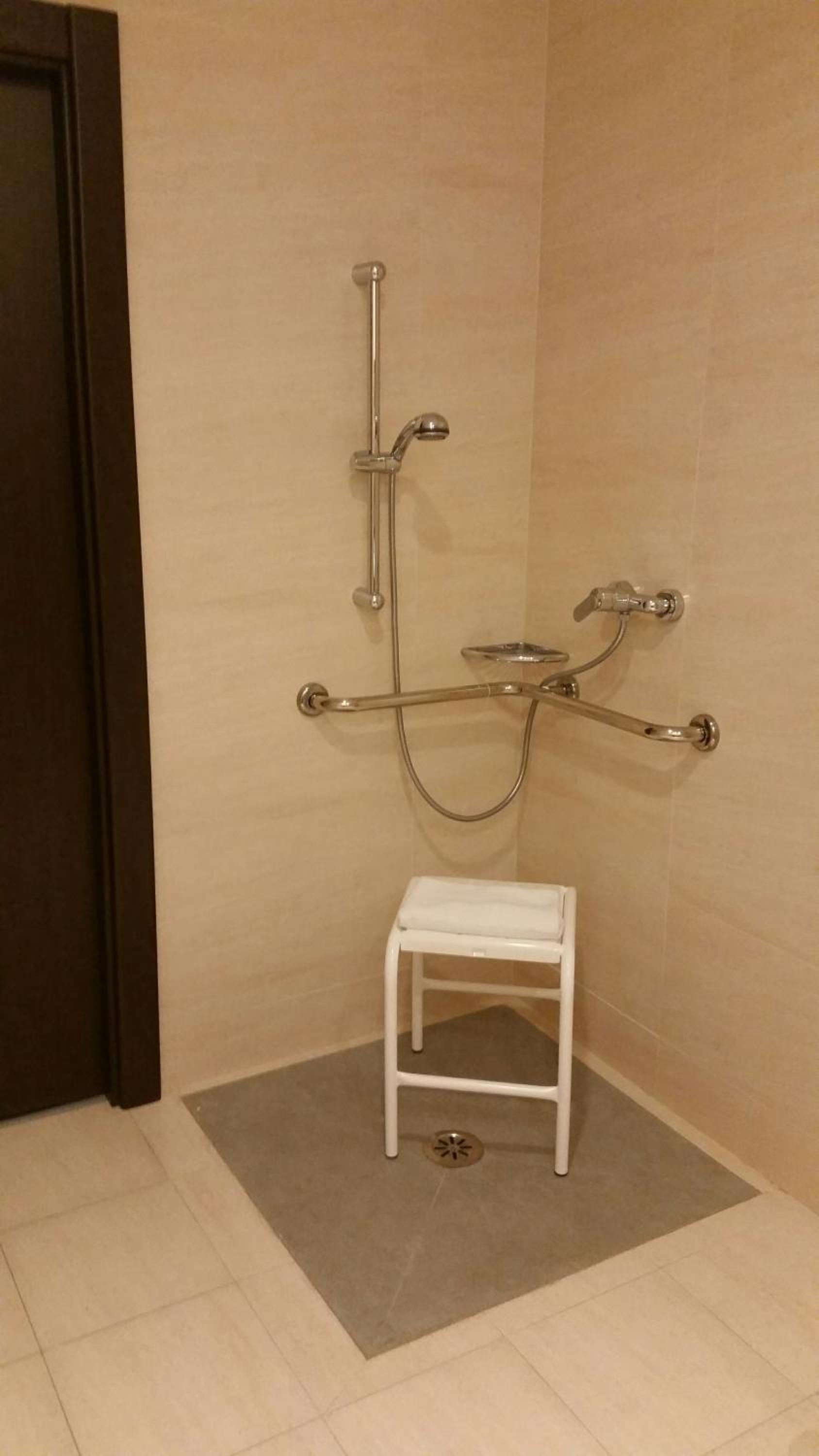 Disabled Room photo 2