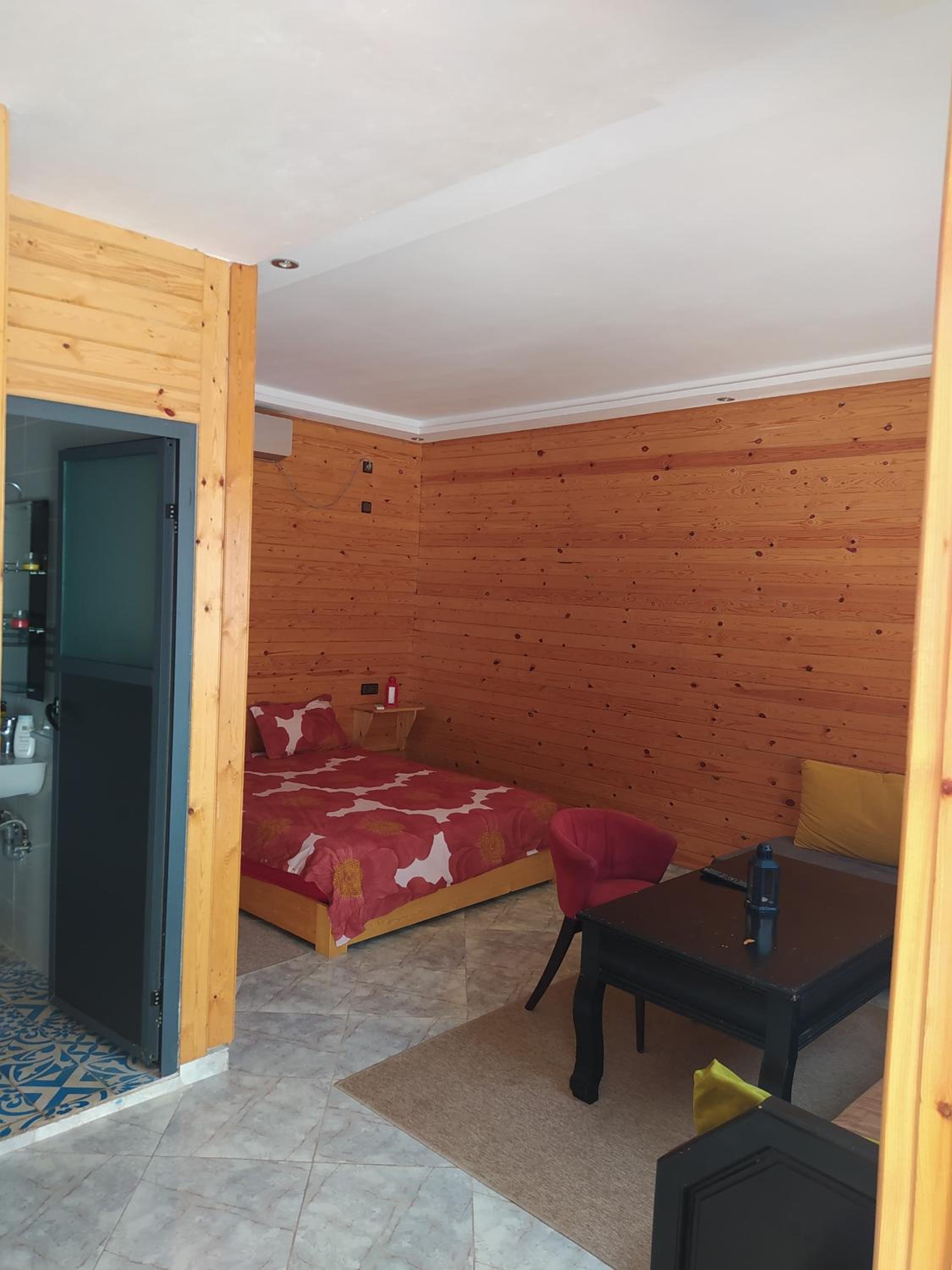 Deluxe Room (2 Adults + 1 Child) photo 1