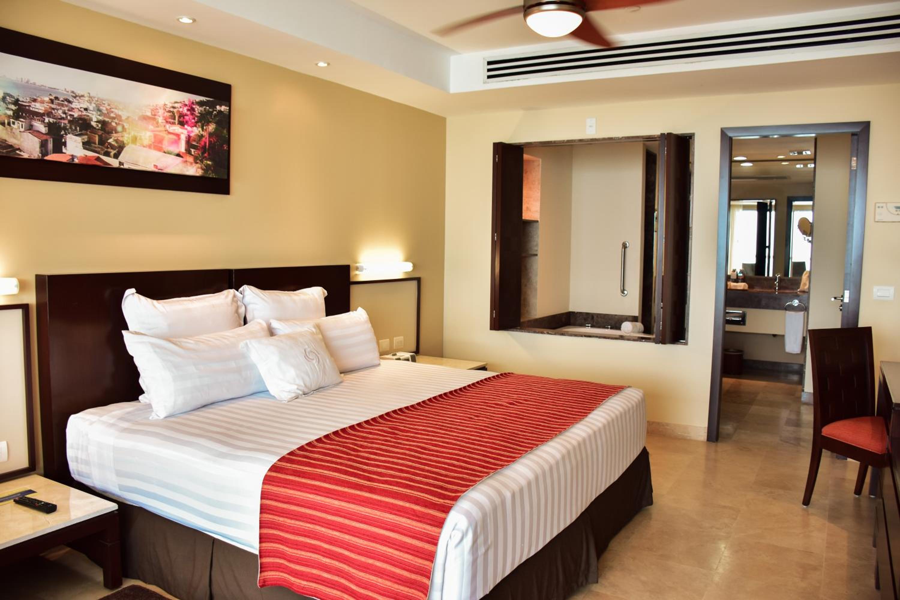SUITE CON JACUZZI OCEANFRONT - Photo 5