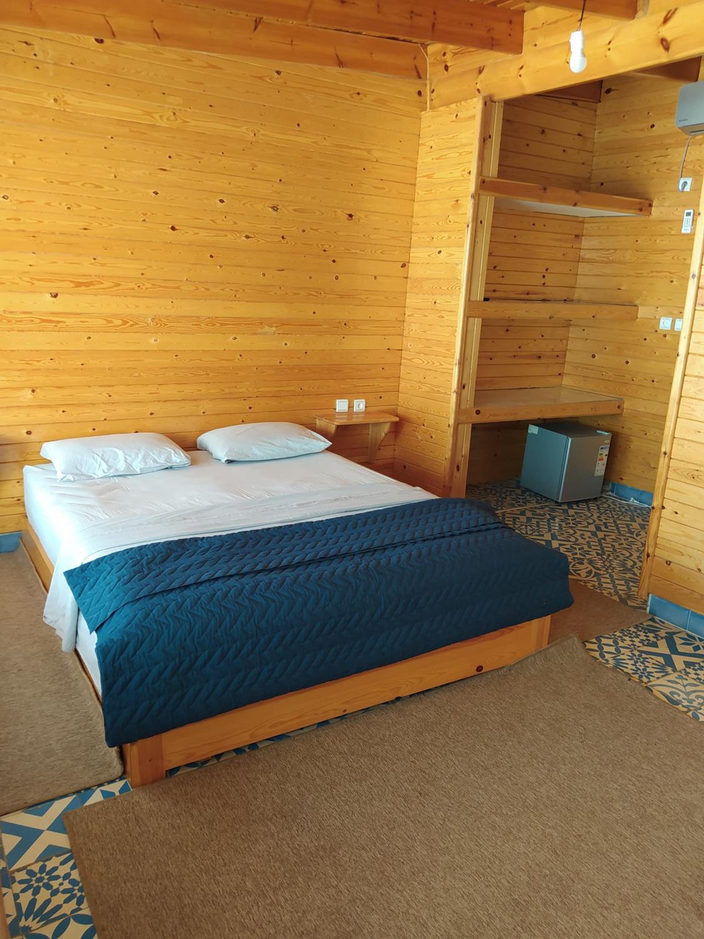 Deluxe Room (2 Adults + 1 Child) photo 2