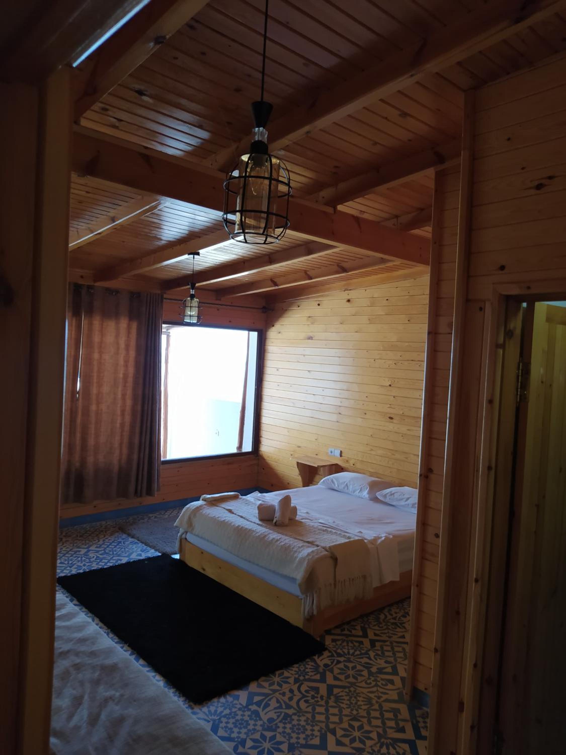 Deluxe Room (2 Adults + 1 Child) photo 1