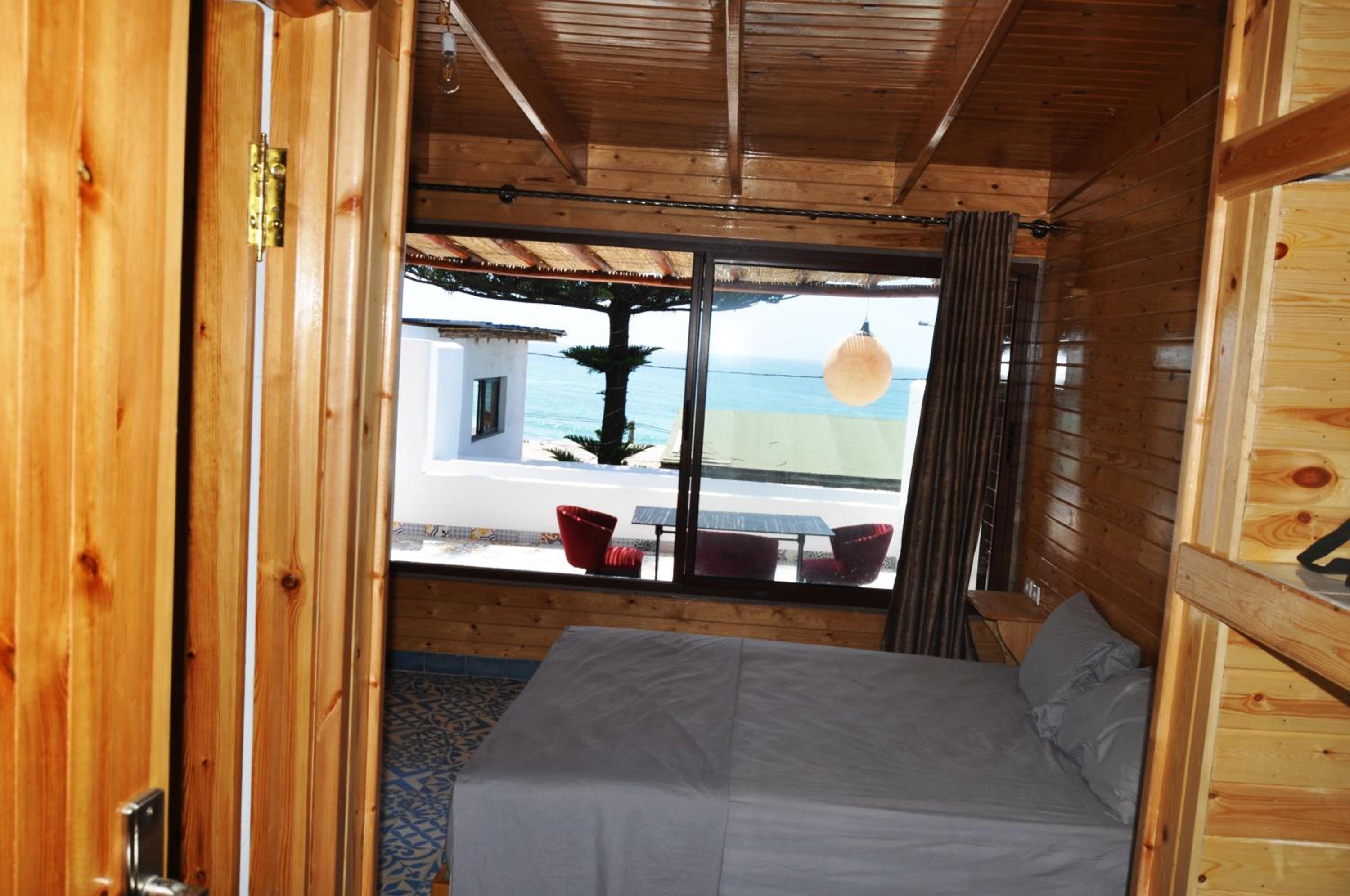 Deluxe Room (2 Adults + 1 Child) photo 1
