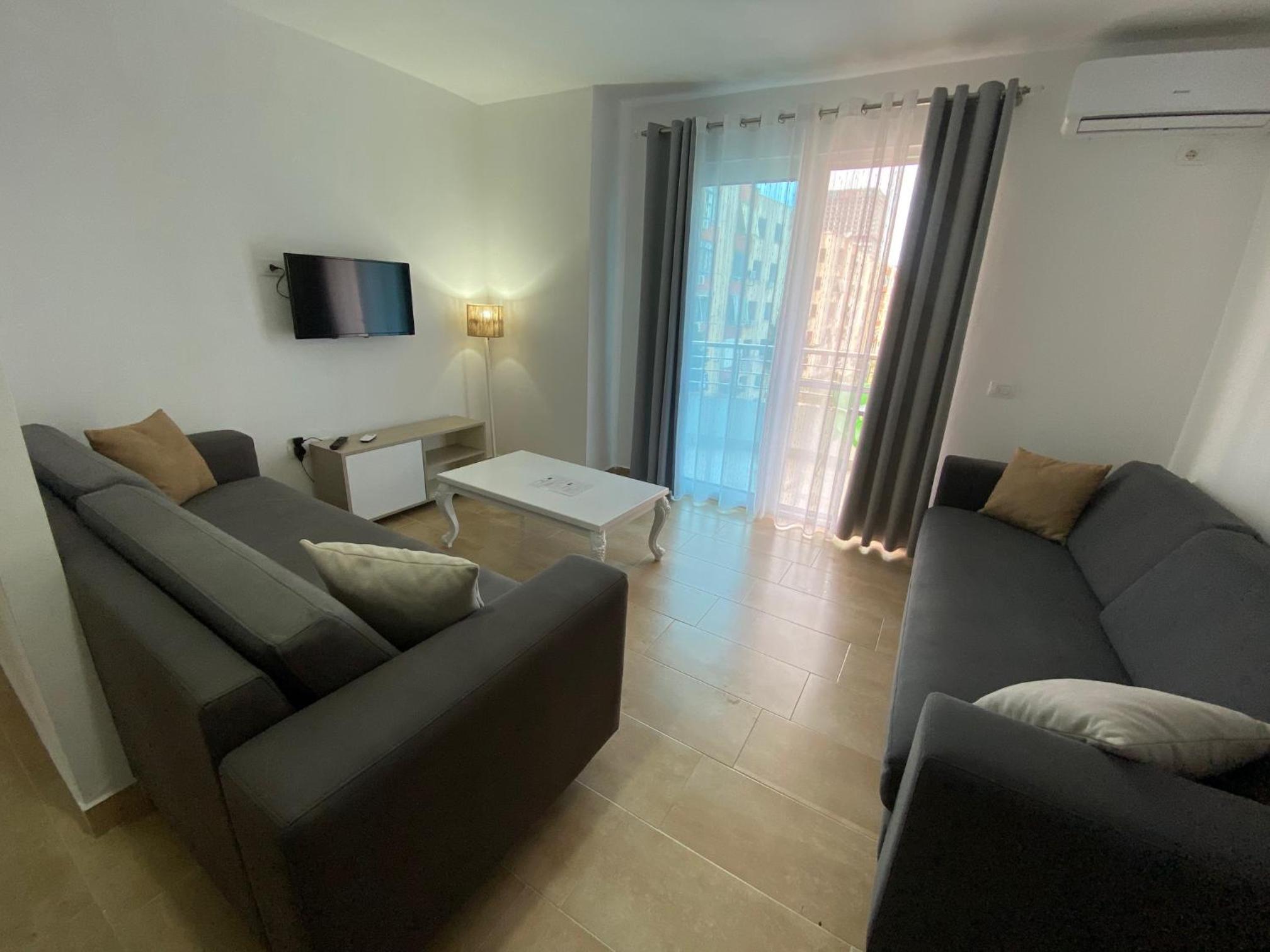 One-Bedroom Apartment with Garden View
