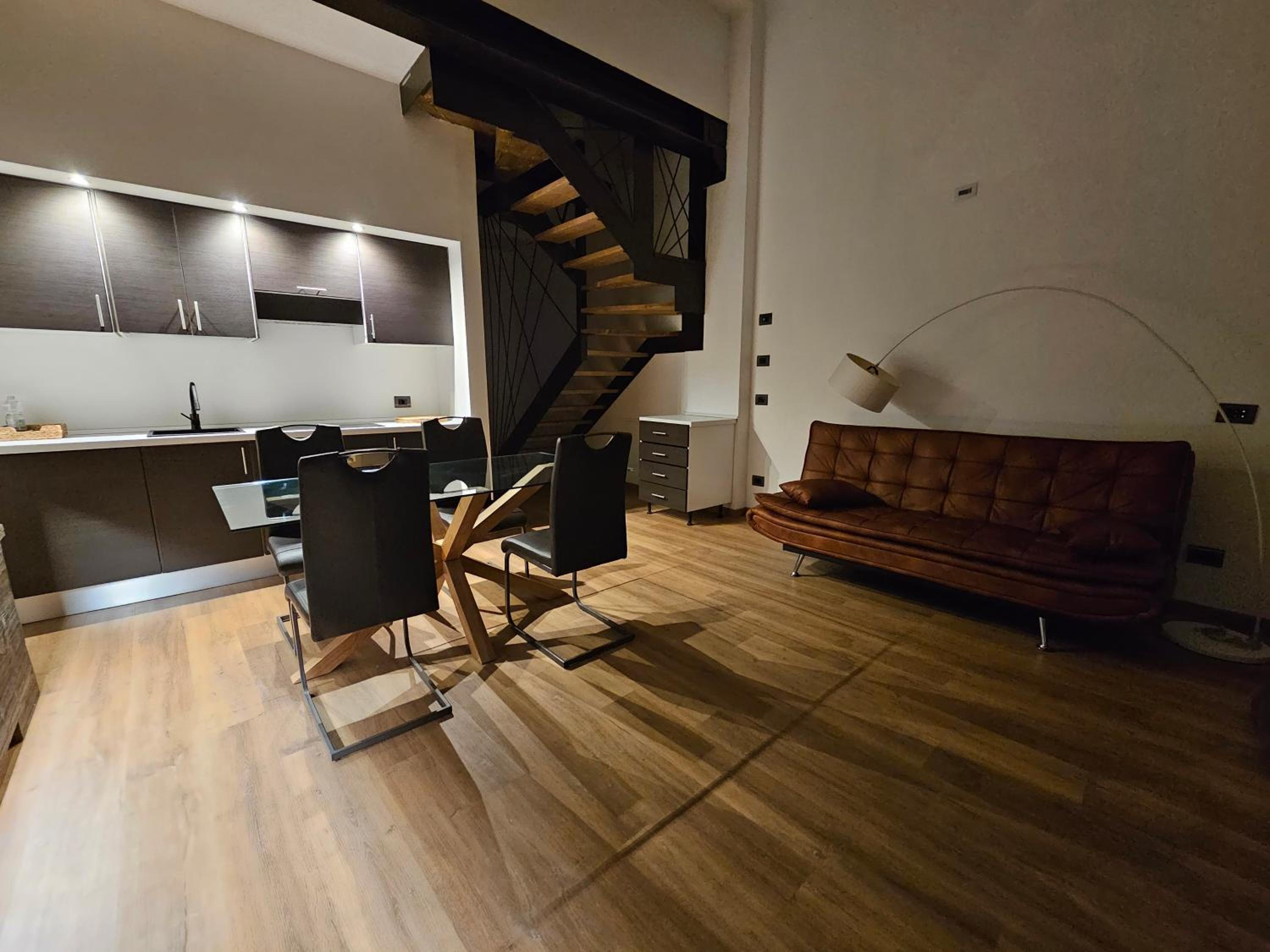 Deluxe One-Bedroom Apartment photo 1