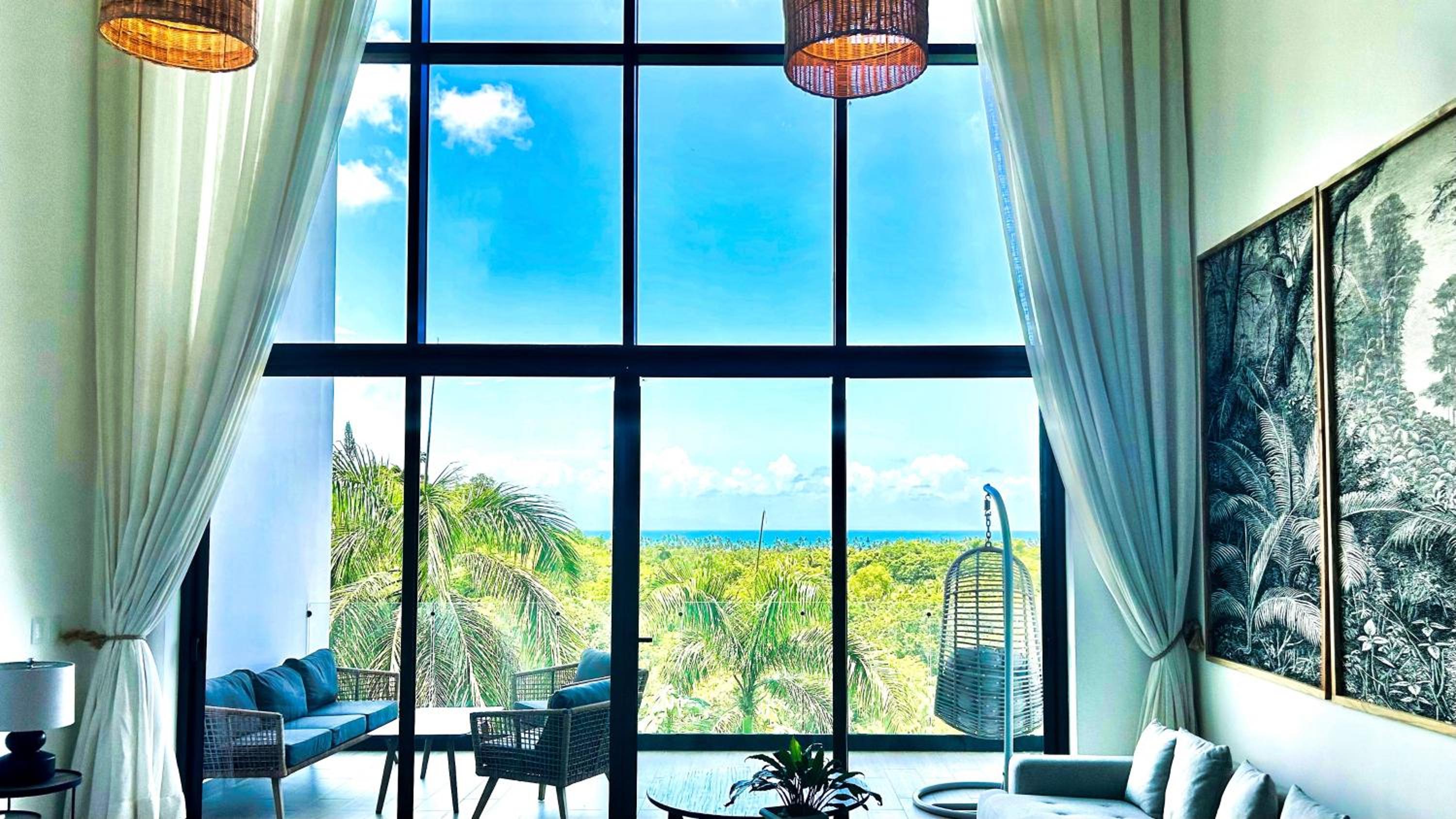 Three-Bedroom Apartment With Ocean View photo 2