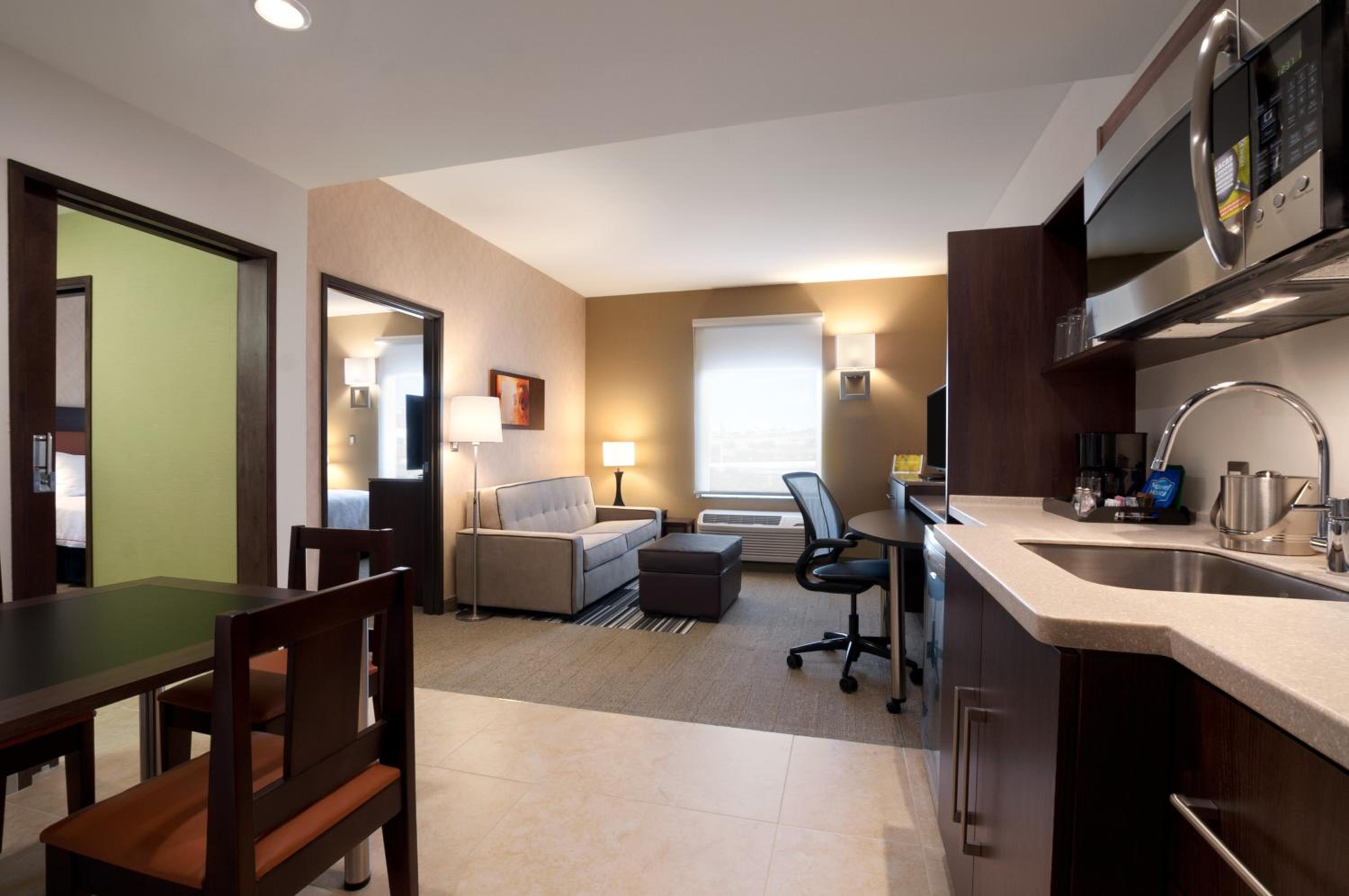 King Studio Suite - Non-Smoking - Photo 1