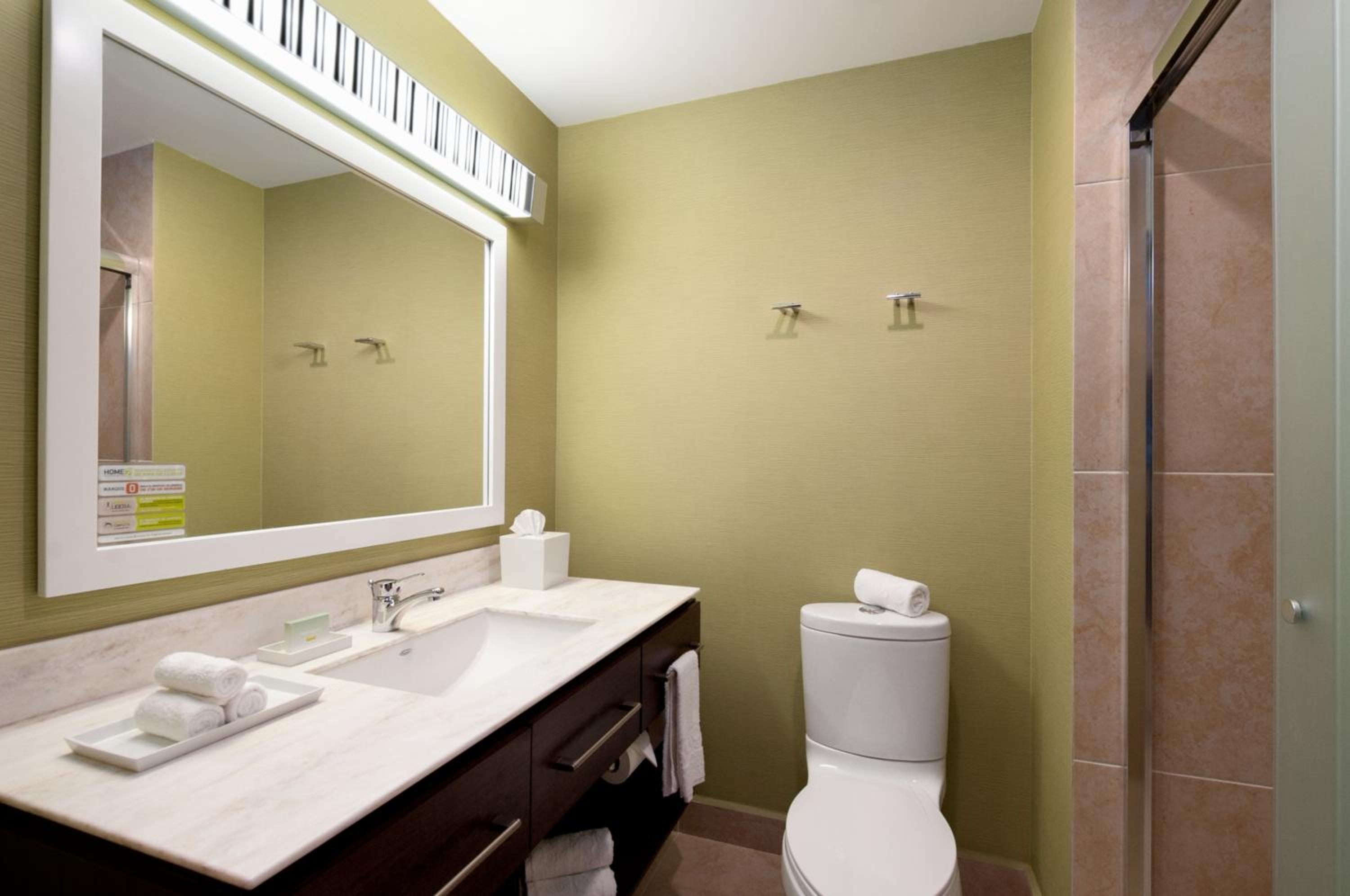 King Studio Suite - Non-Smoking - Photo 3