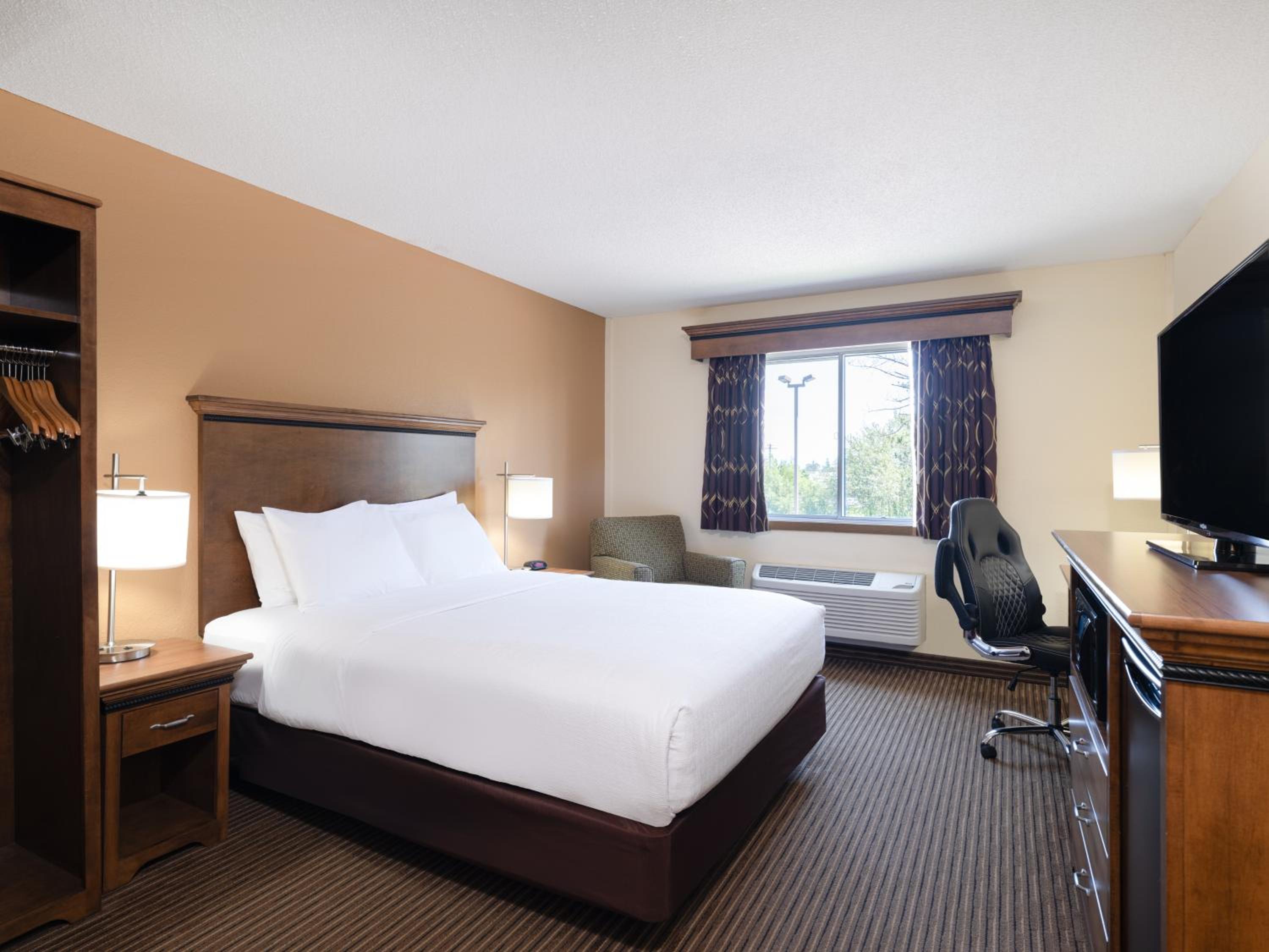 Queen Room photo 1
