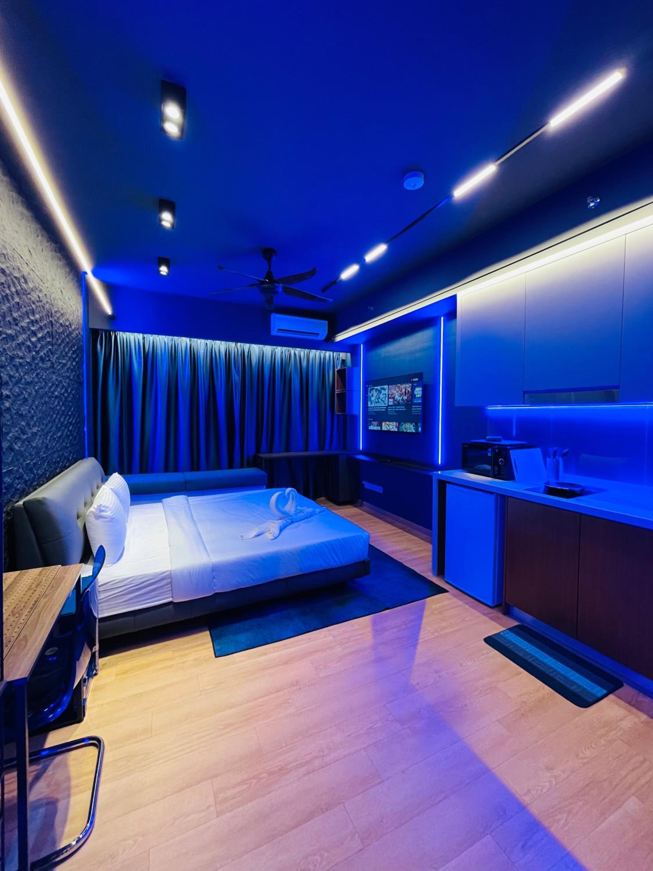 Deluxe King Suite
