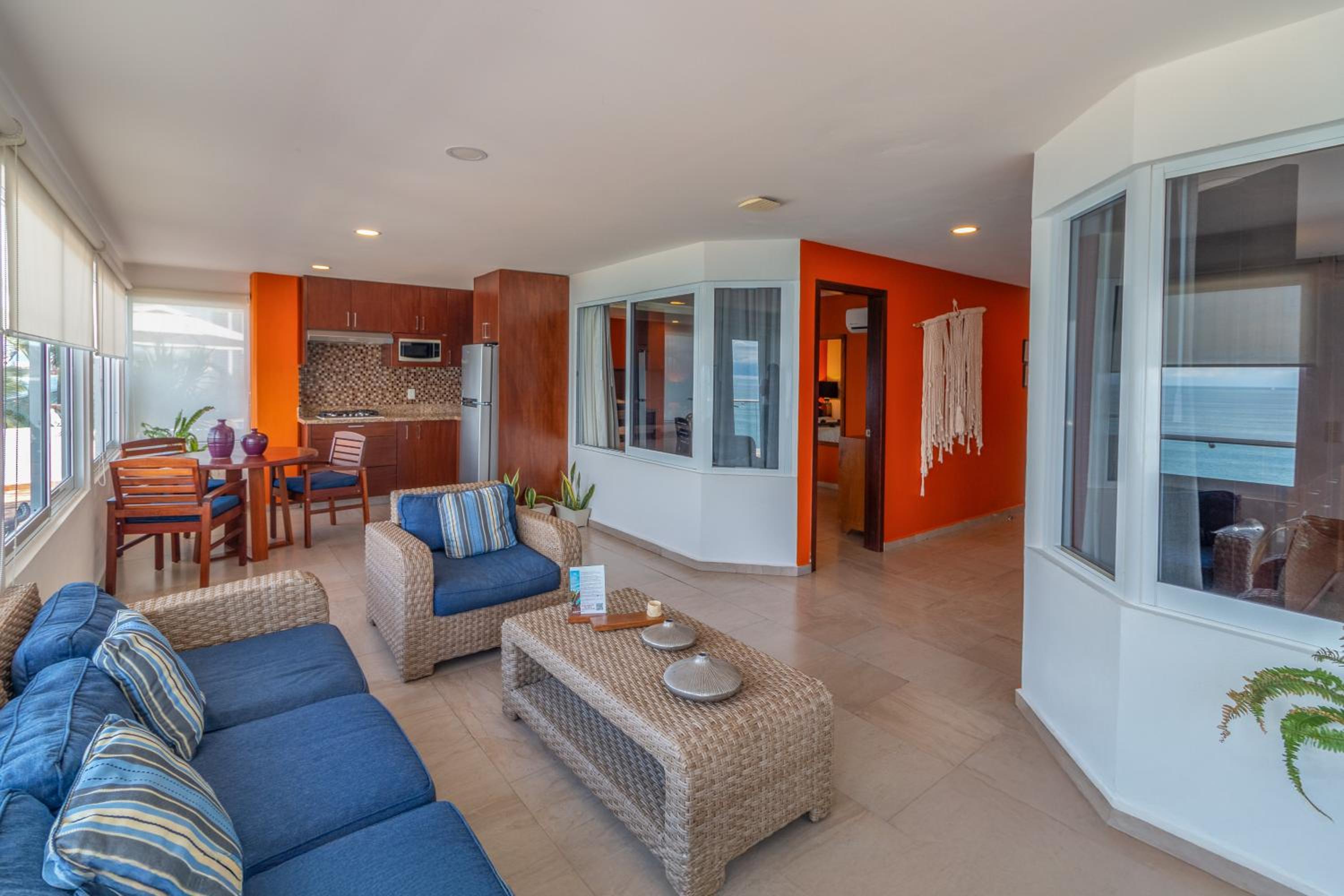 Exclusive Penthouse Casa Don Martin beachfront with private plunge pool - 2 bedroom with 2 king beds - Photo 6