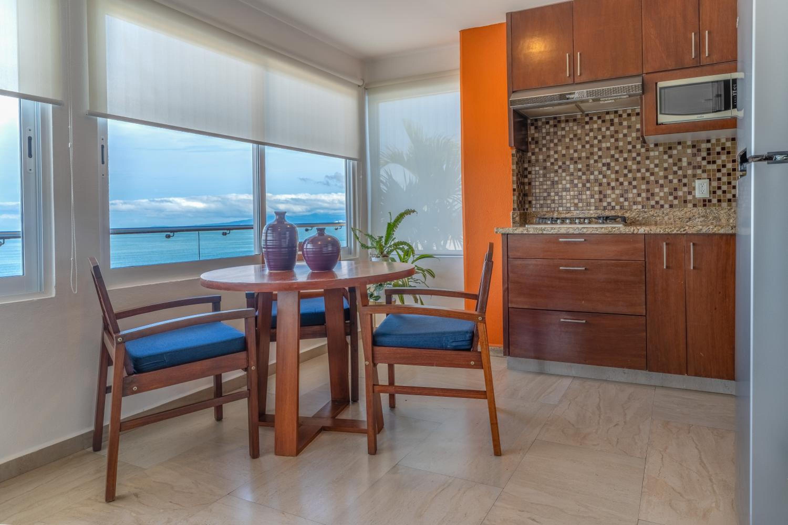 Exclusive Penthouse Casa Don Martin beachfront with private plunge pool - 2 bedroom with 2 king beds - Photo 5