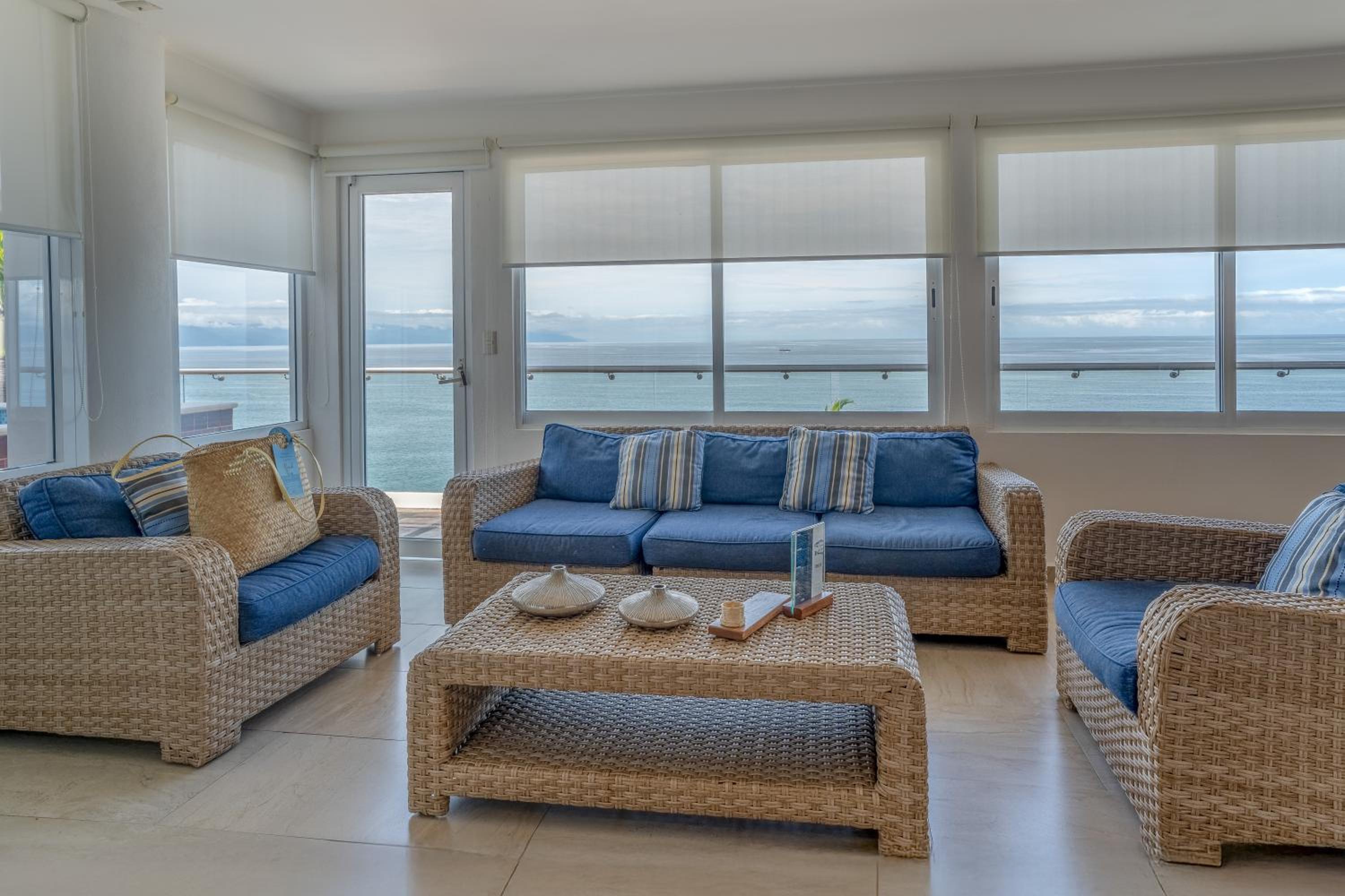 Exclusive Penthouse Casa Don Martin beachfront with private plunge pool - 2 bedroom with 2 king beds - Photo 4