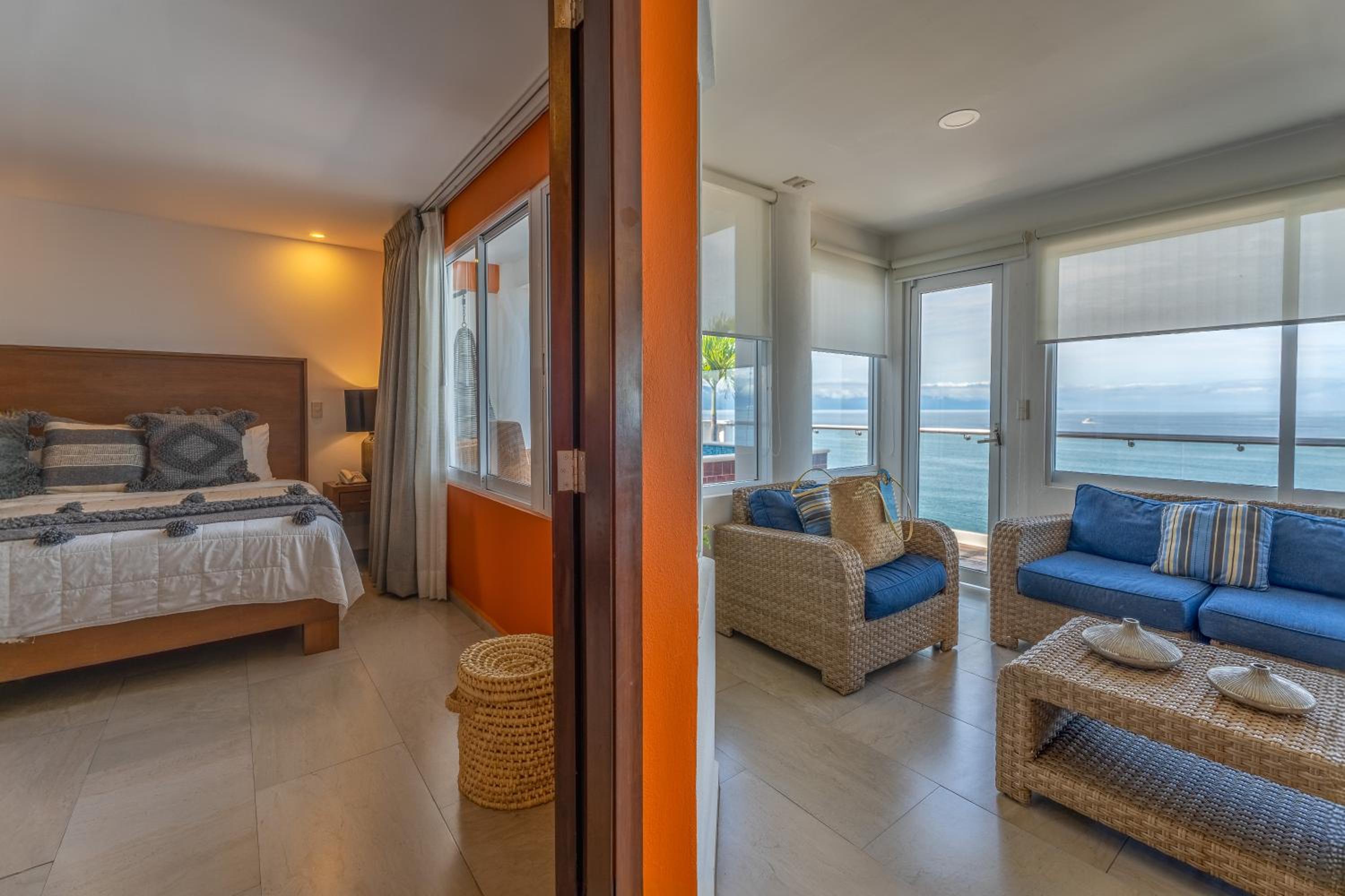 Exclusive Penthouse Casa Don Martin beachfront with private plunge pool - 2 bedroom with 2 king beds - Photo 17