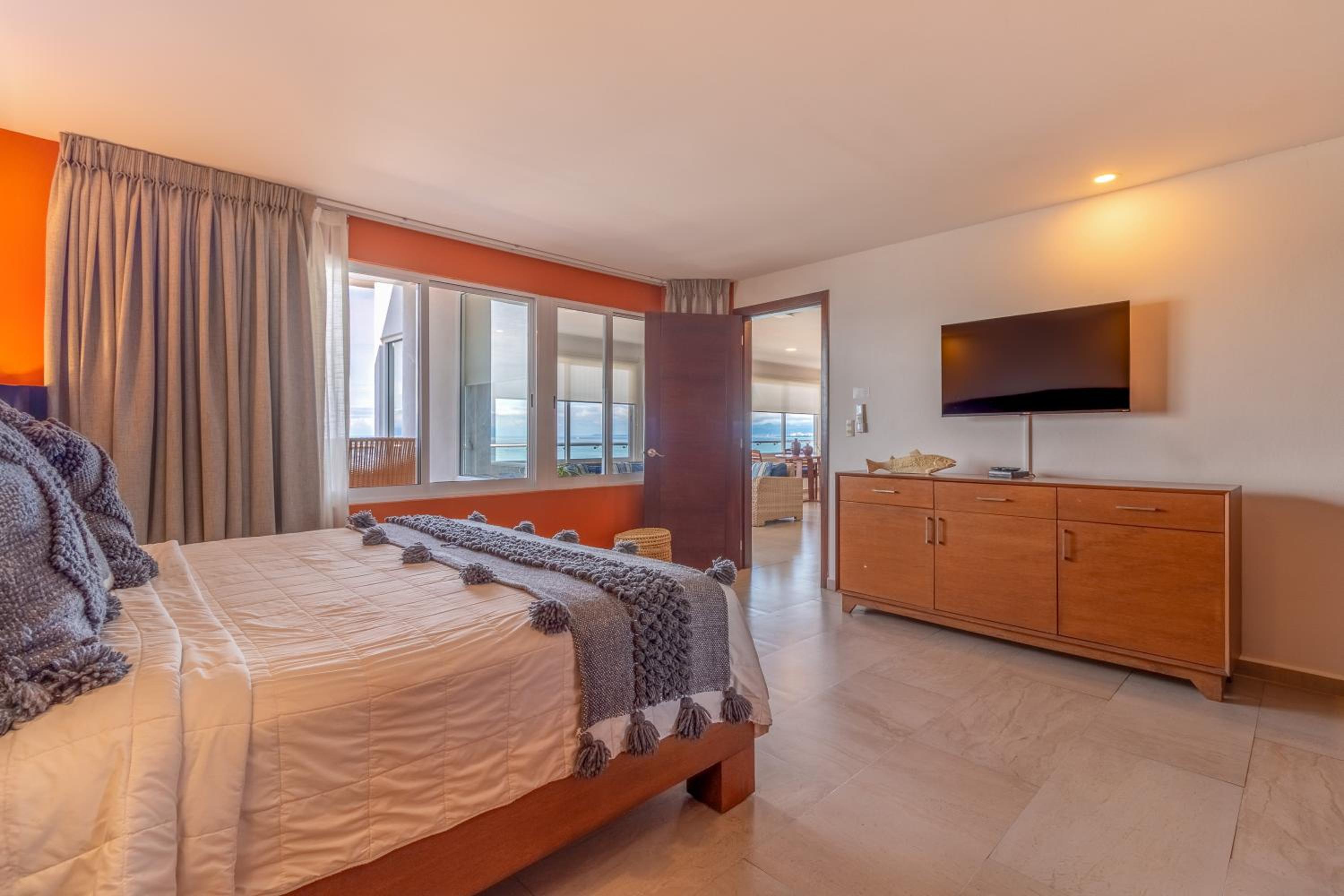 Exclusive Penthouse Casa Don Martin beachfront with private plunge pool - 2 bedroom with 2 king beds - Photo 8