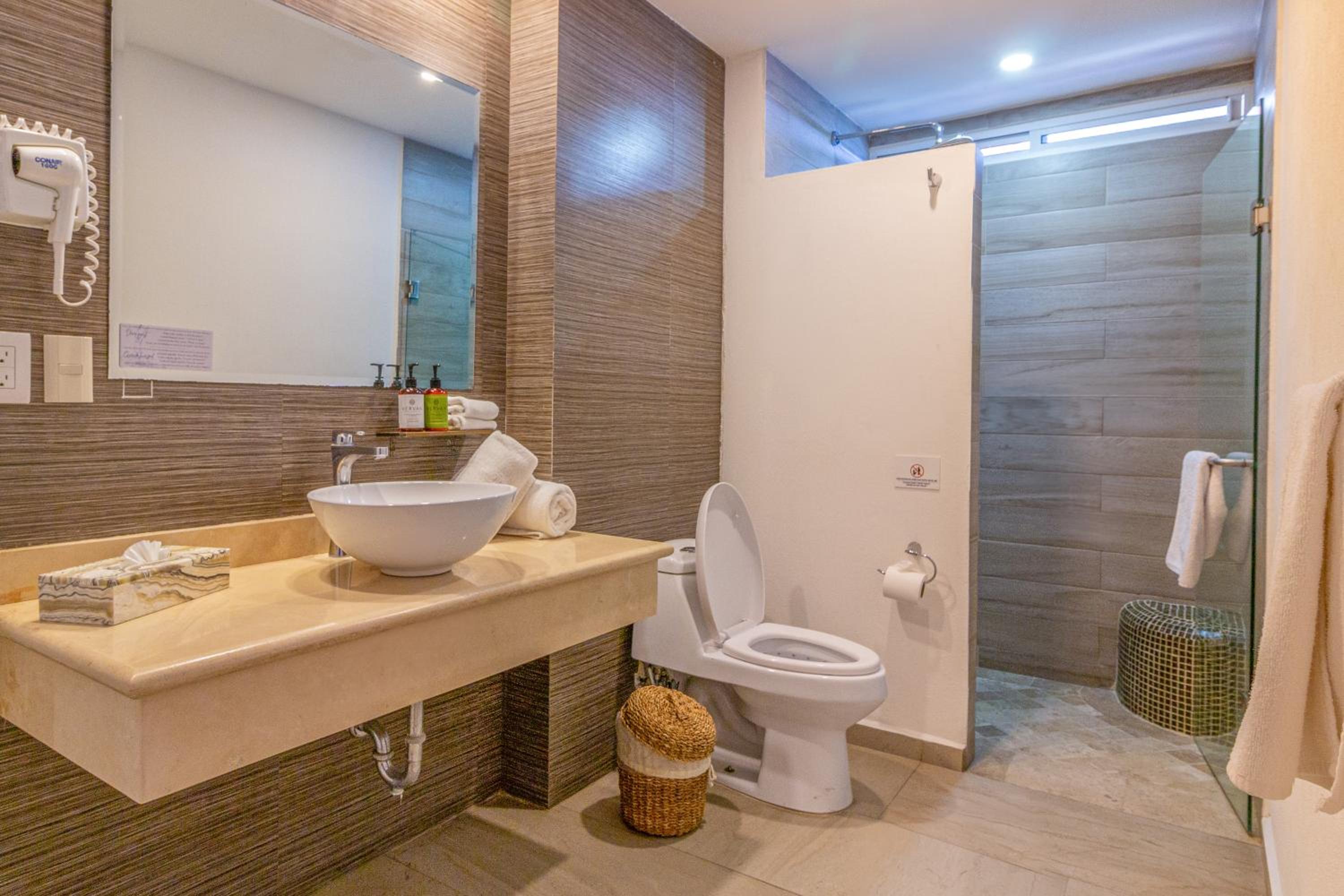 Exclusive Penthouse Casa Don Martin beachfront with private plunge pool - 2 bedroom with 2 king beds - Photo 10