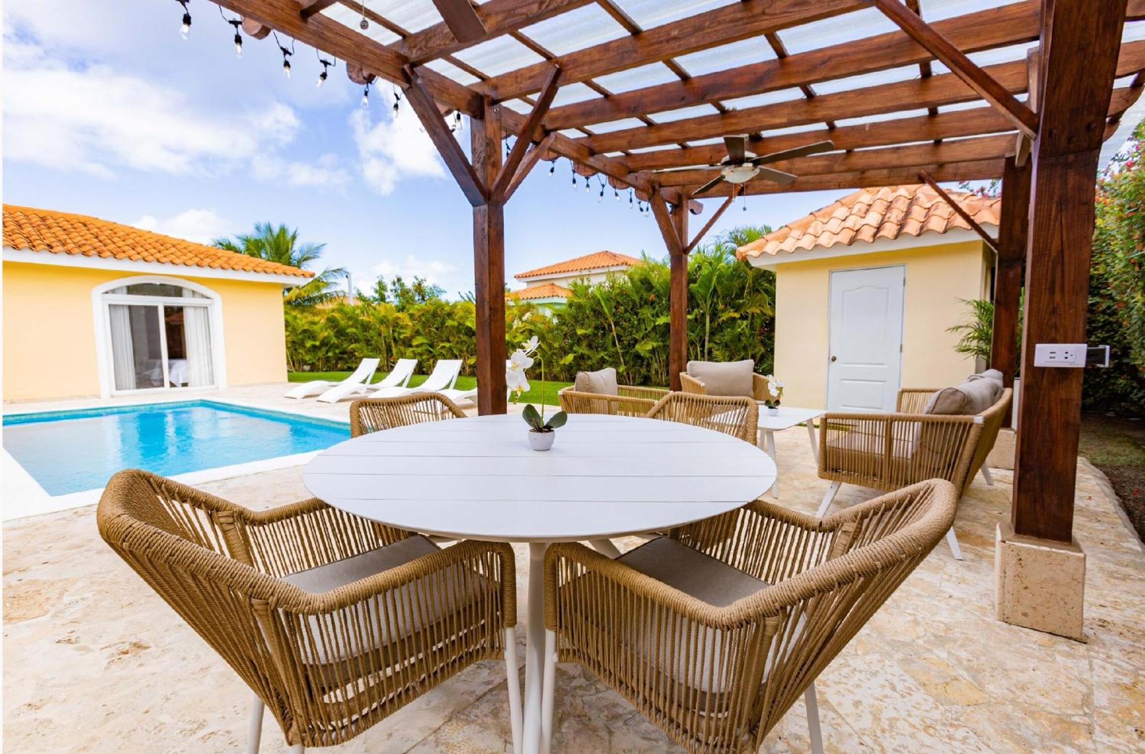 Villa with Private Pool photo 3