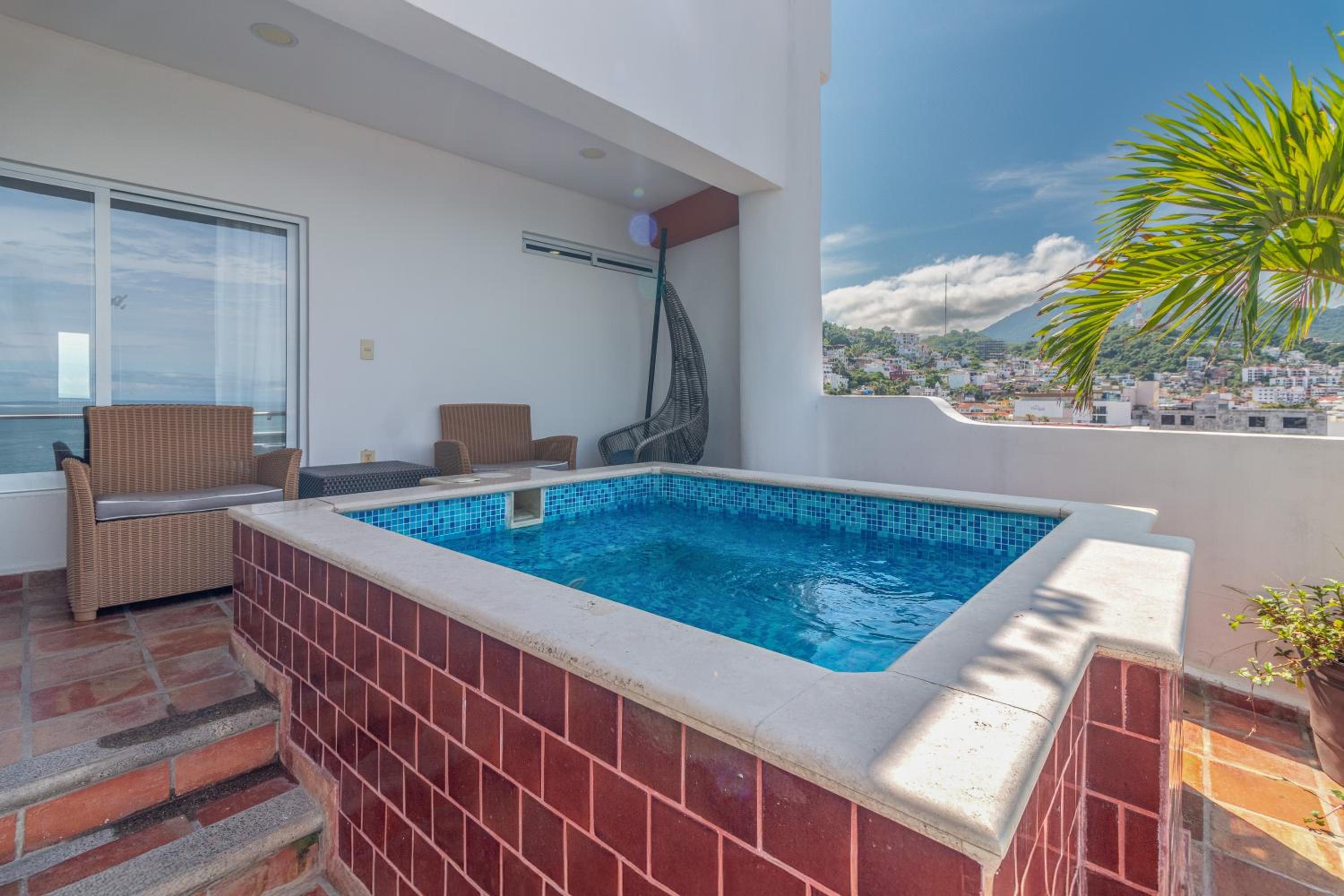 Exclusive Penthouse Casa Don Martin beachfront with private plunge pool - 2 bedroom with 2 king beds - Photo 14