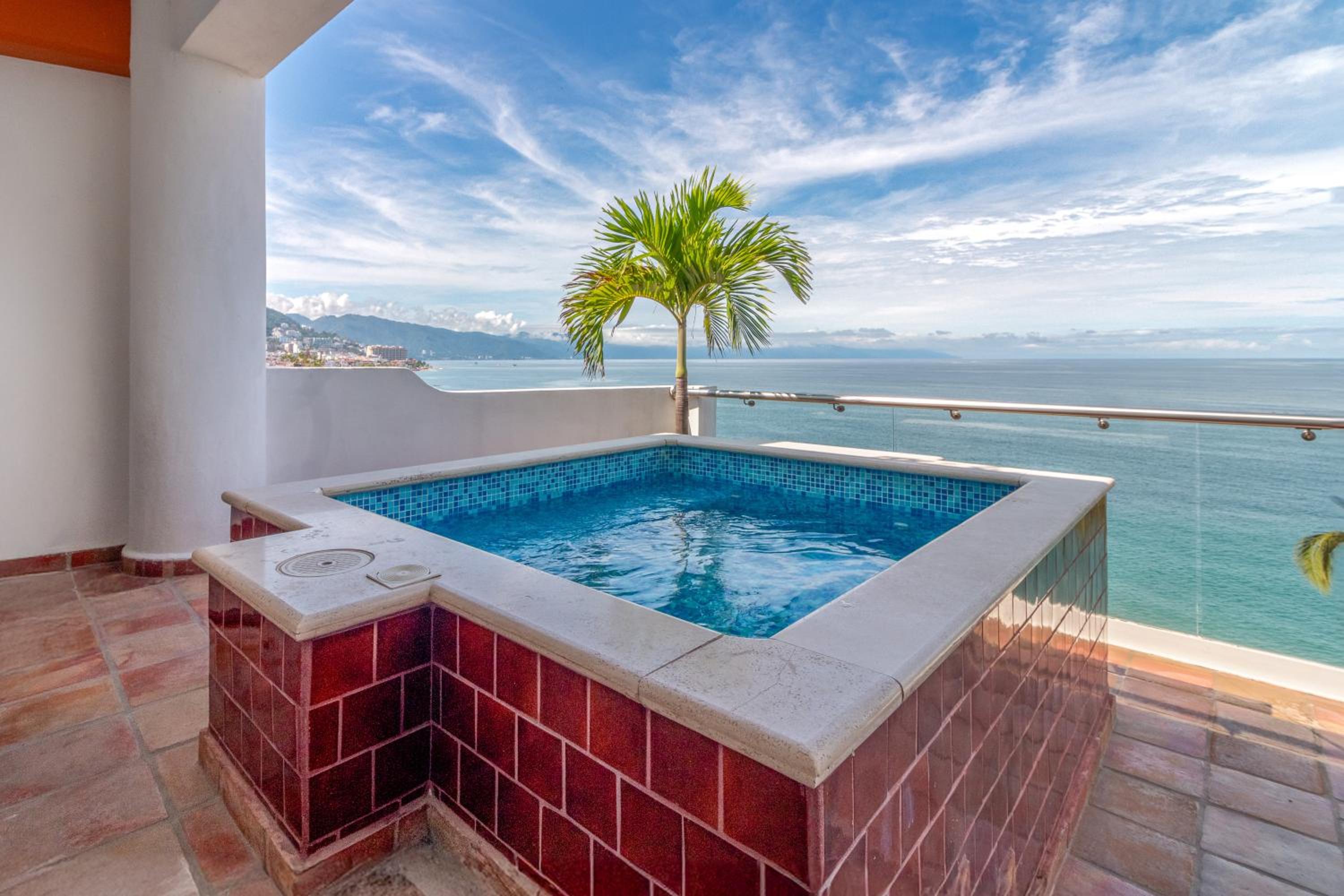 Exclusive Penthouse Casa Don Martin beachfront with private plunge pool - 2 bedroom with 2 king beds - Photo 15